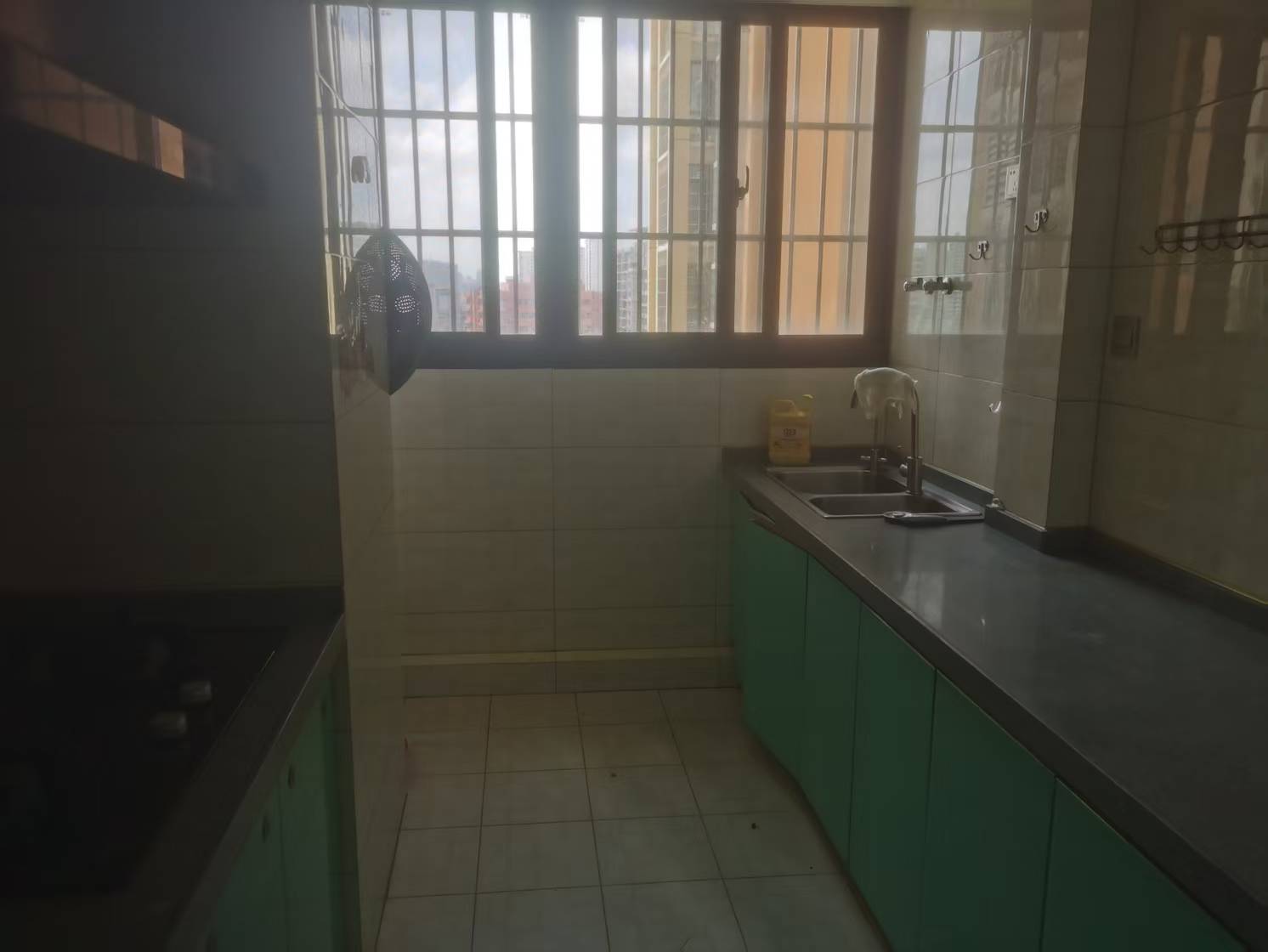 美和小区  3室2厅2卫    3500.0元/月室内图