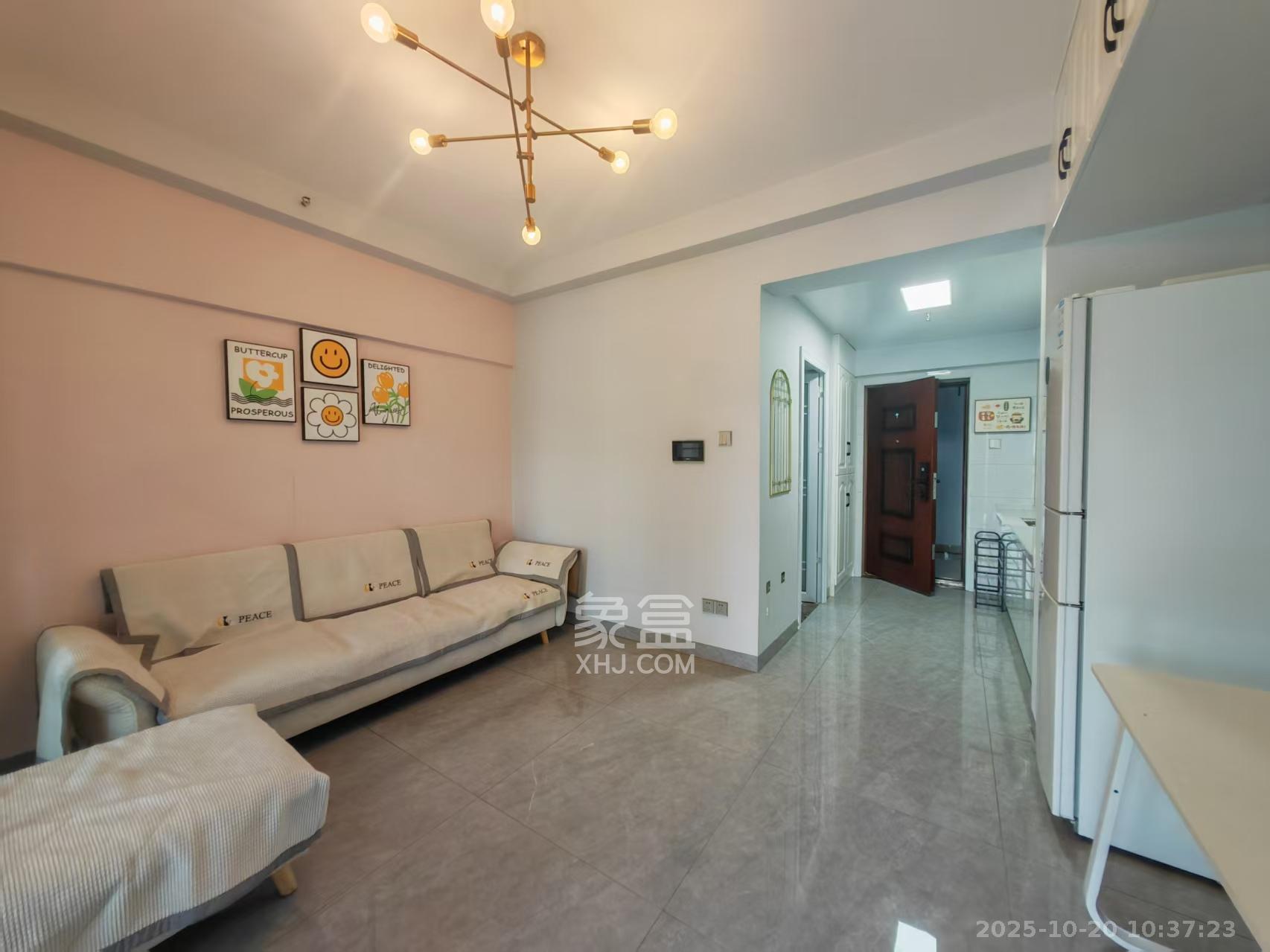 鑫远玲珑  1室1厅1卫    1700.0元/月室内图