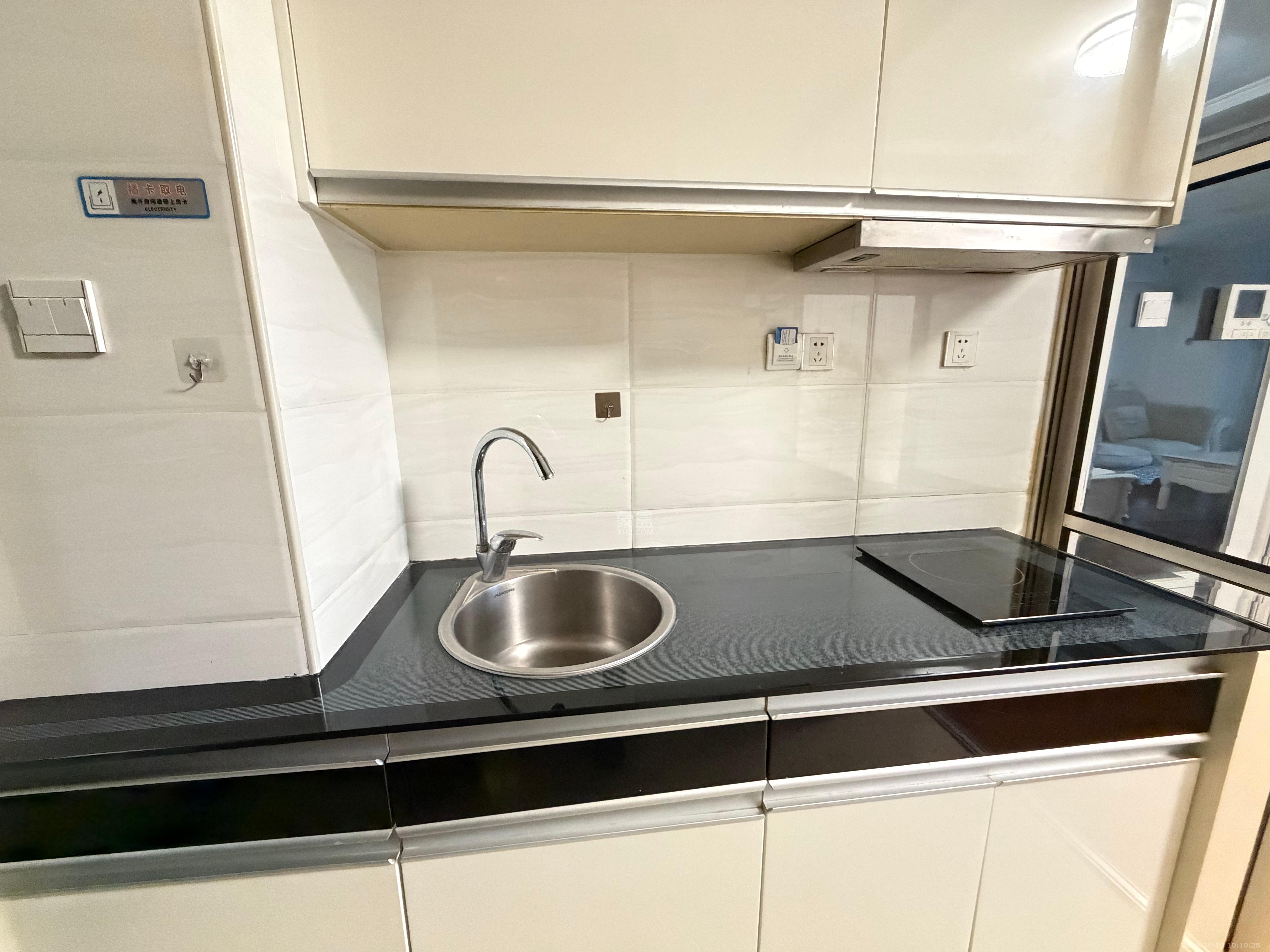 壹号公馆  1室1厅1卫    2200.0元/月 壹号公馆  1室1厅1卫    2200.0元/月室内图