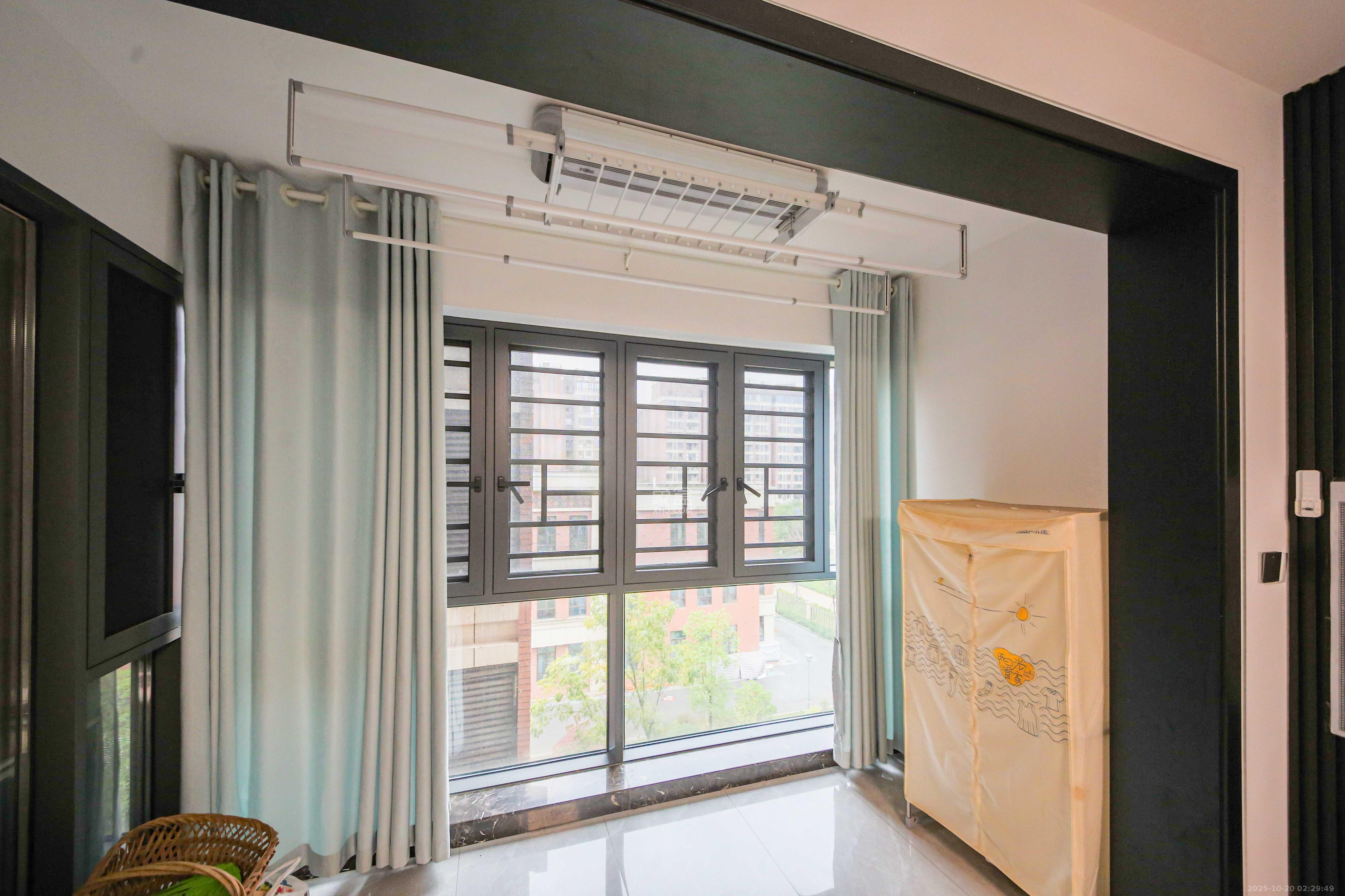 香缇雅苑（鑫远翡丽郡二期）  4室2厅2卫    220.0万阳台