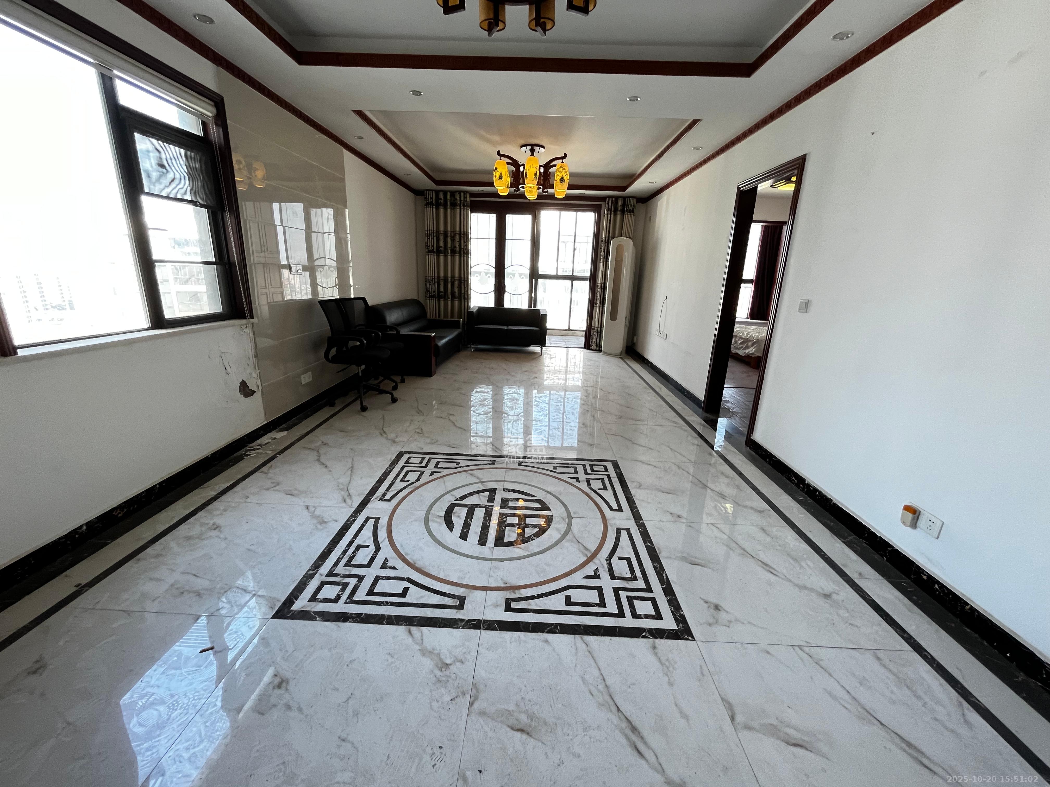 阳光100三期  6室3厅3卫    6500.0元/月室内图