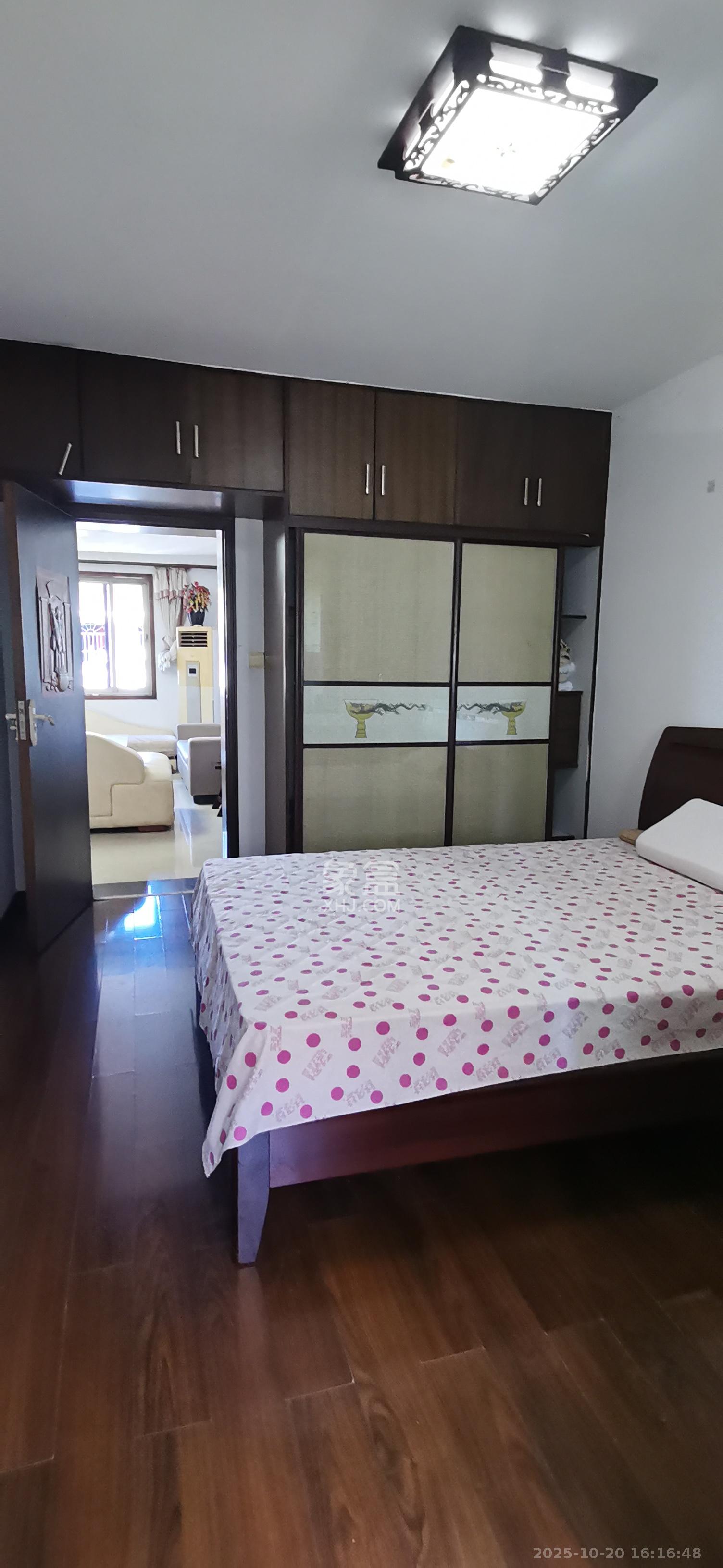 雨花区教师村  3室2厅1卫    1700.0元/月室内图