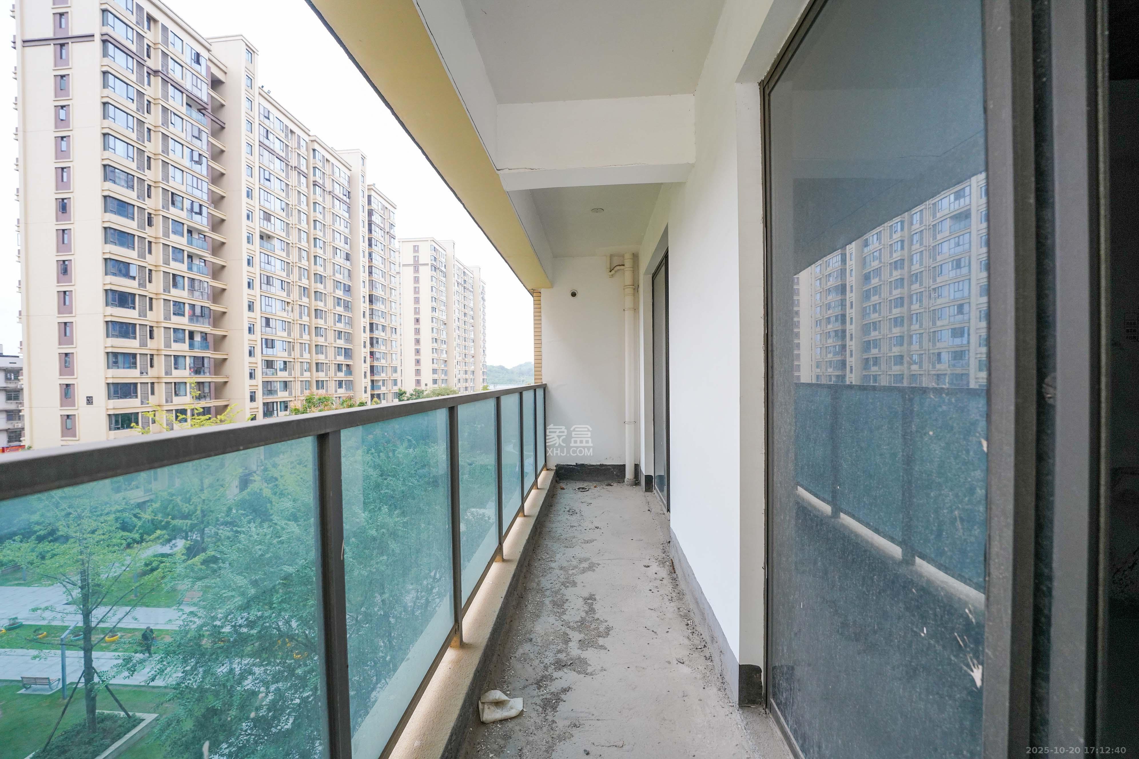 福天藏郡院子  4室2厅2卫    117.0万阳台