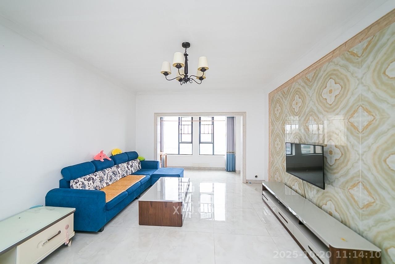 天鸿天府(天鸿中央大院)  4室2厅2卫    2700.0元/月 天鸿天府(天鸿中央大院)  4室2厅2卫    2700.0元/月室内图