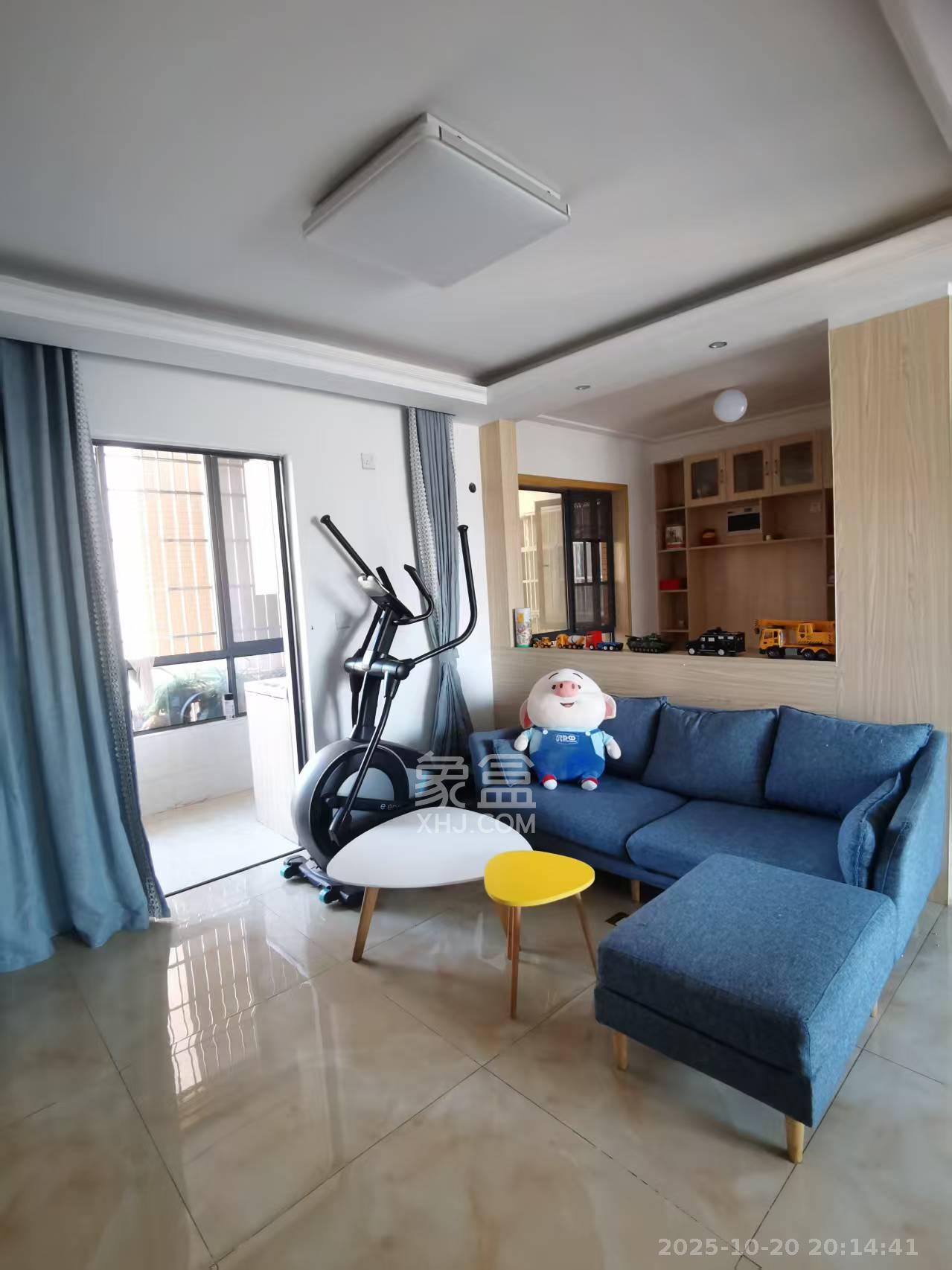 中国铁建国际城二期  3室2厅1卫    1700.0元/月 中国铁建国际城二期  3室2厅1卫    1700.0元/月室内图