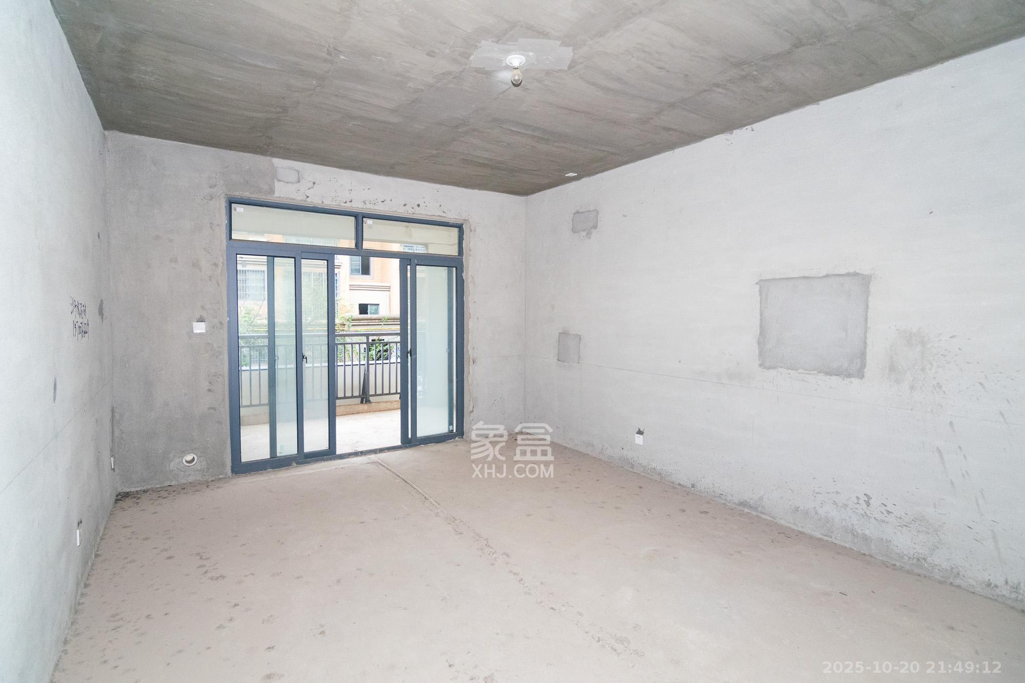 澳海月亮湾  3室2厅1卫    70.8万 澳海月亮湾  3室2厅1卫    70.8万客厅