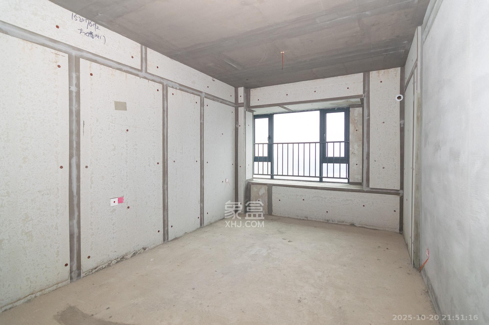 长沙中交城  4室2厅1卫    110.38万卧室