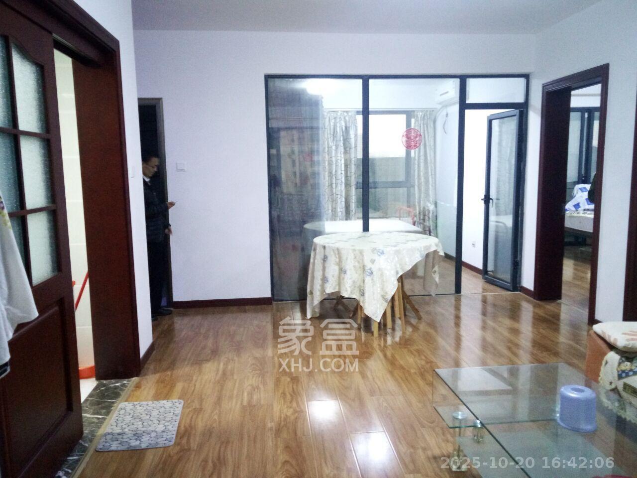 长房时代城 3室2厅1卫 2000.0元/月 长房时代城 3室2厅1卫 2000.0元/月室内图