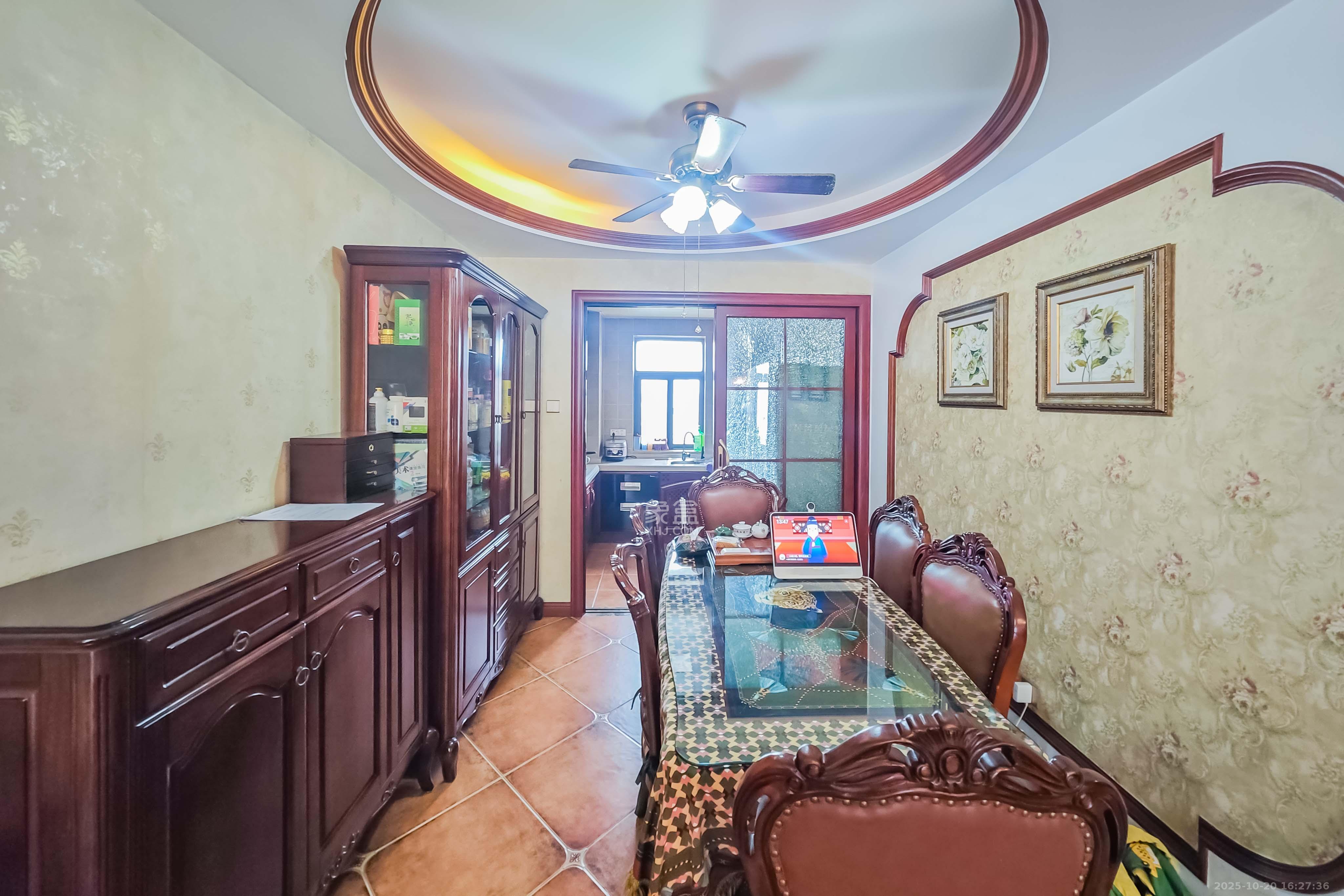 香樟兰亭（朗峰苑）  4室2厅1卫    160.0万客厅