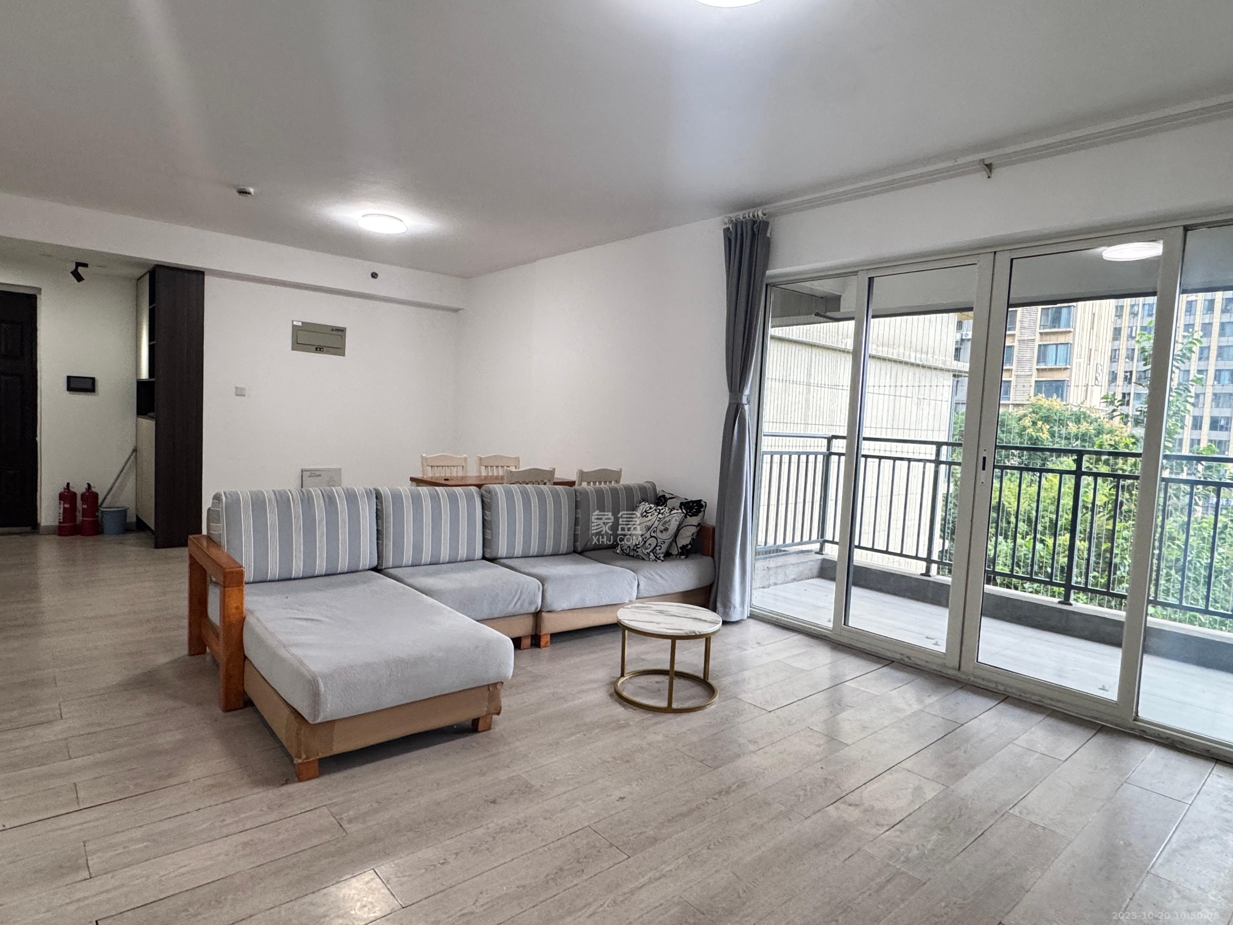 北辰三角洲E7区  4室2厅2卫    3700.0元/月室内图