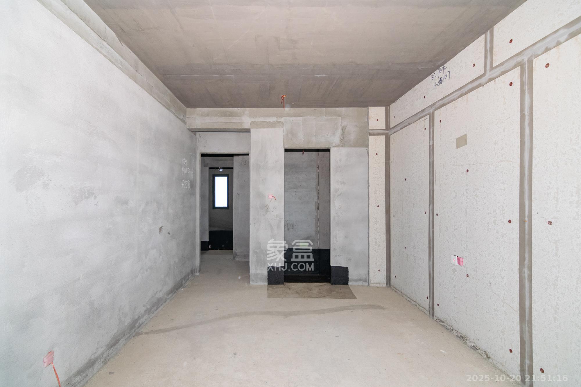 长沙中交城  4室2厅1卫    110.38万卧室