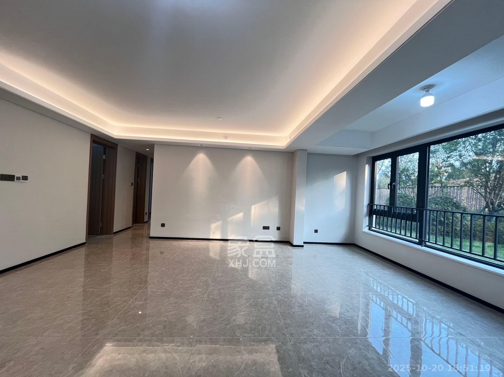 华润凯旋门二期  4室2厅1卫    3600.0元/月 华润凯旋门二期  4室2厅1卫    3600.0元/月室内图