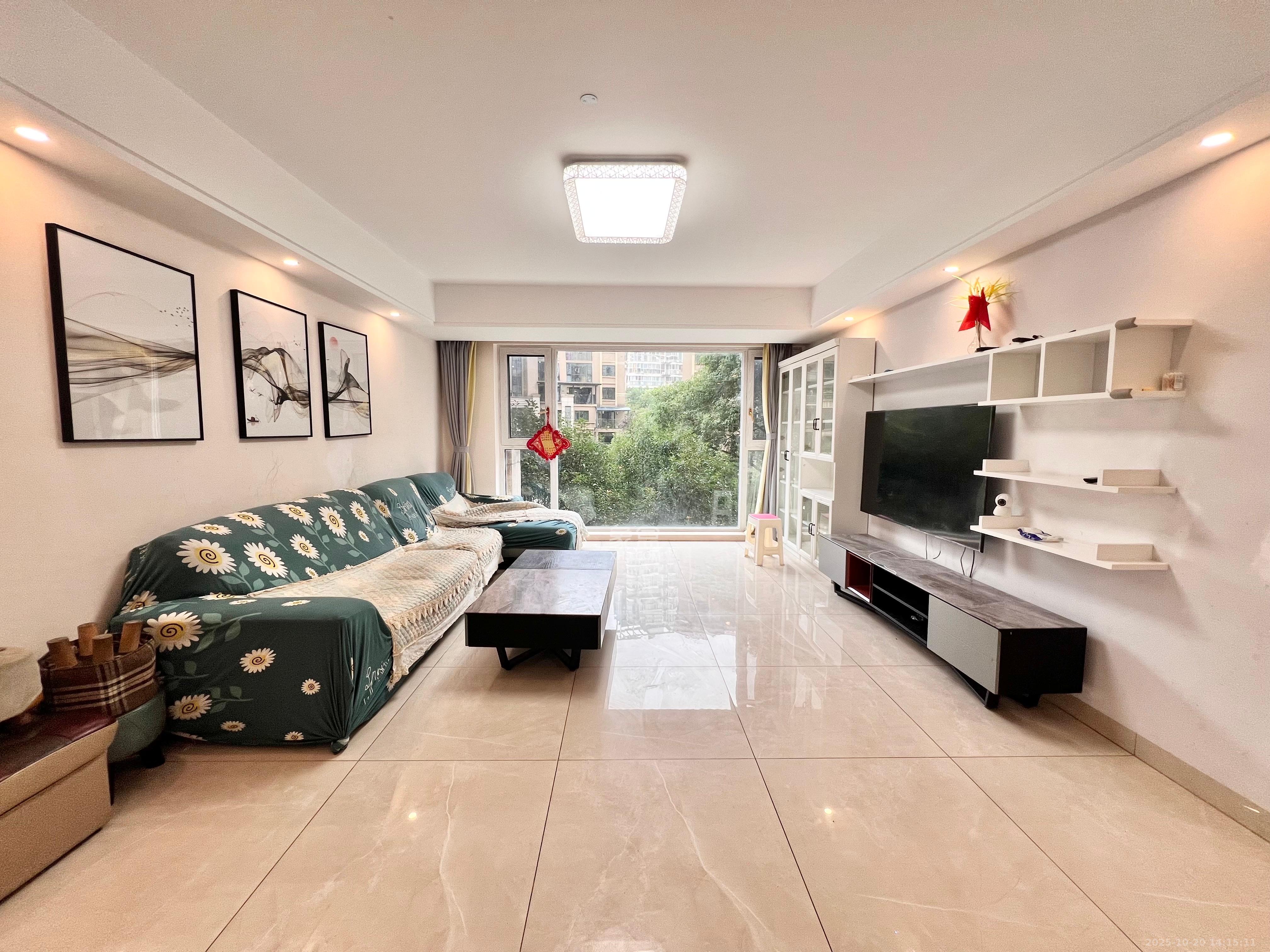 红星国际公馆 4室2厅1卫 3500.0元/月 红星国际公馆 4室2厅1卫 3500.0元/月室内图