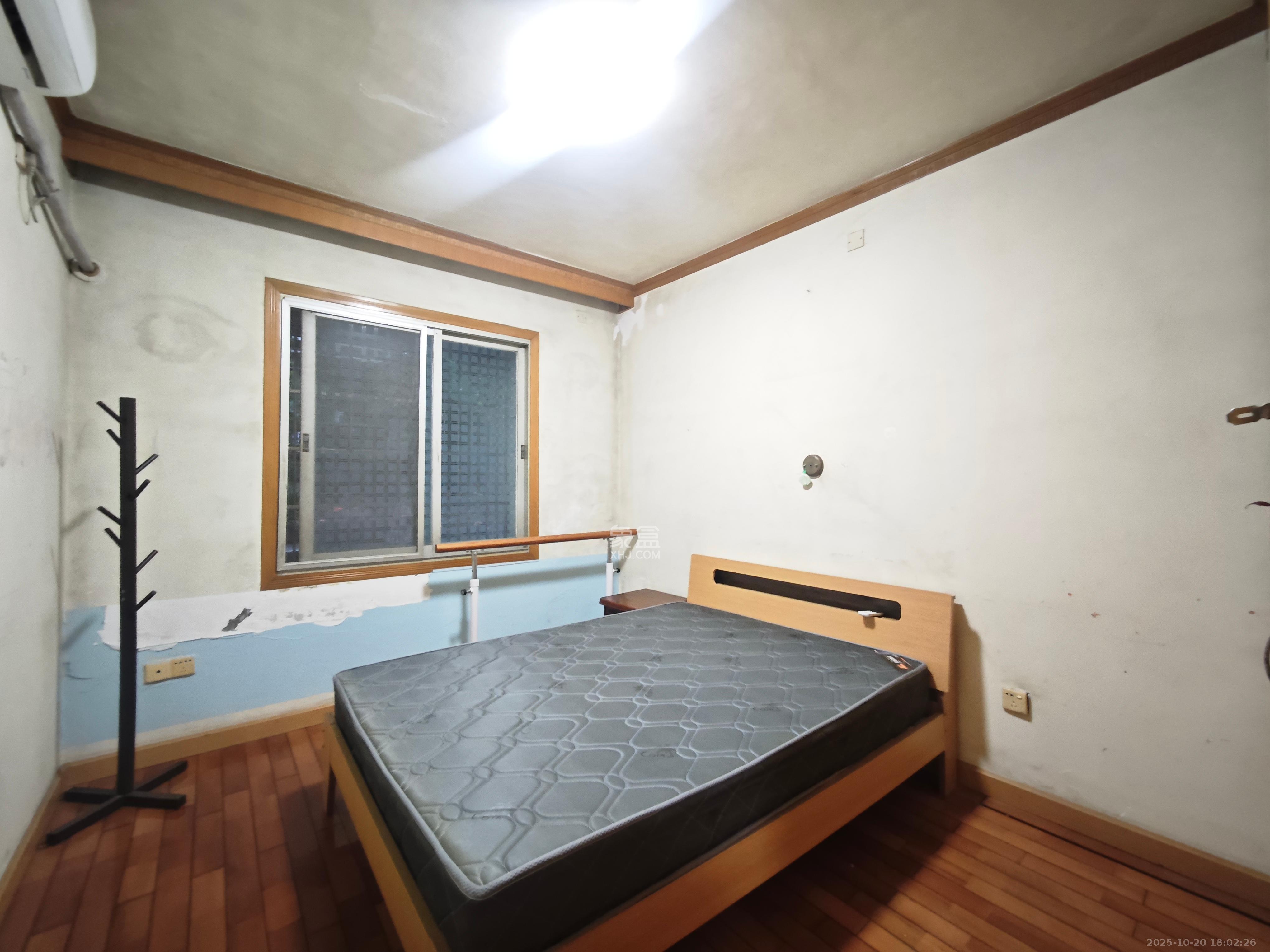 荷花池巷29号院  2室2厅1卫    1500.0元/月室内图