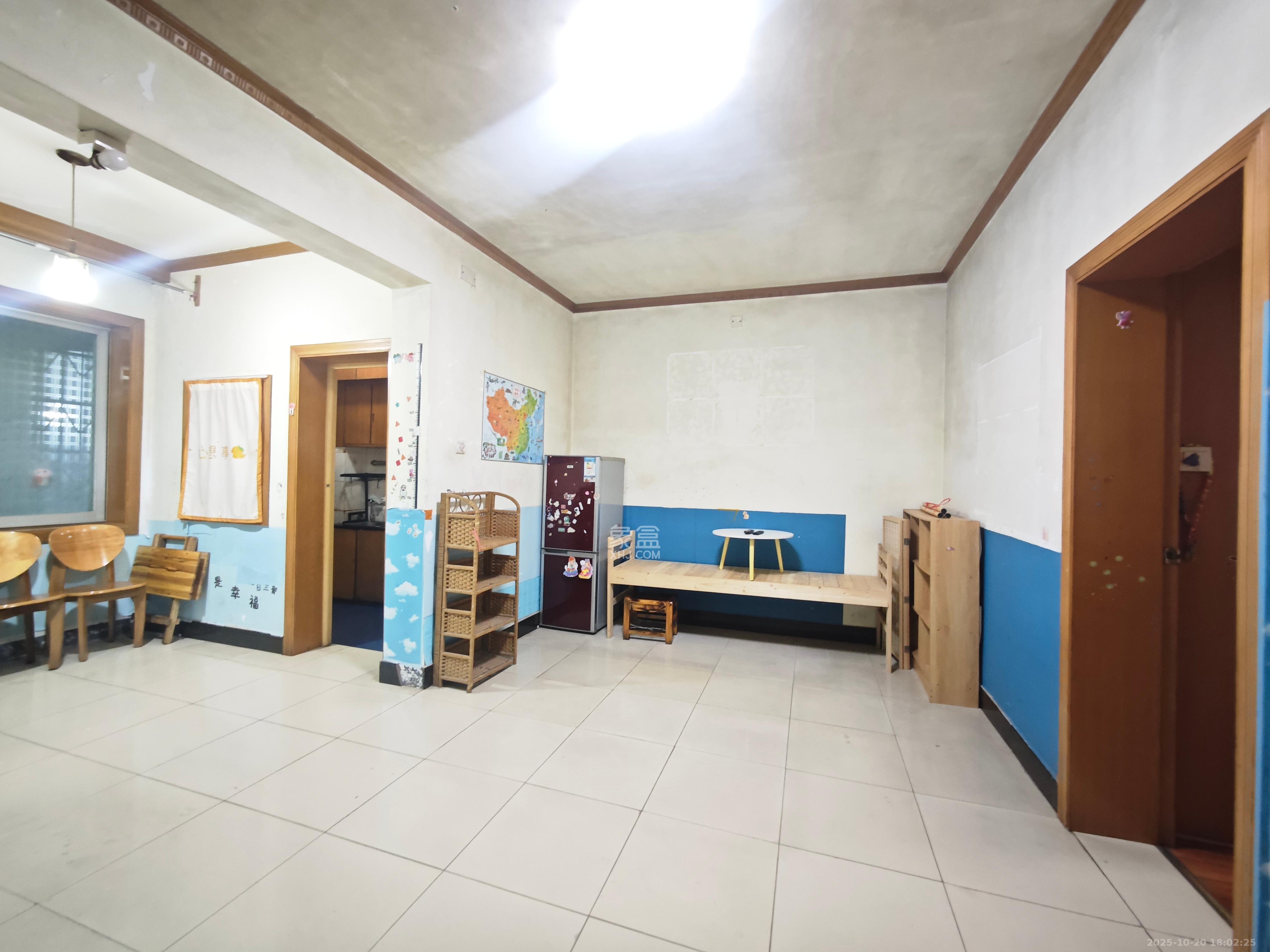 荷花池巷29号院  2室2厅1卫    1500.0元/月