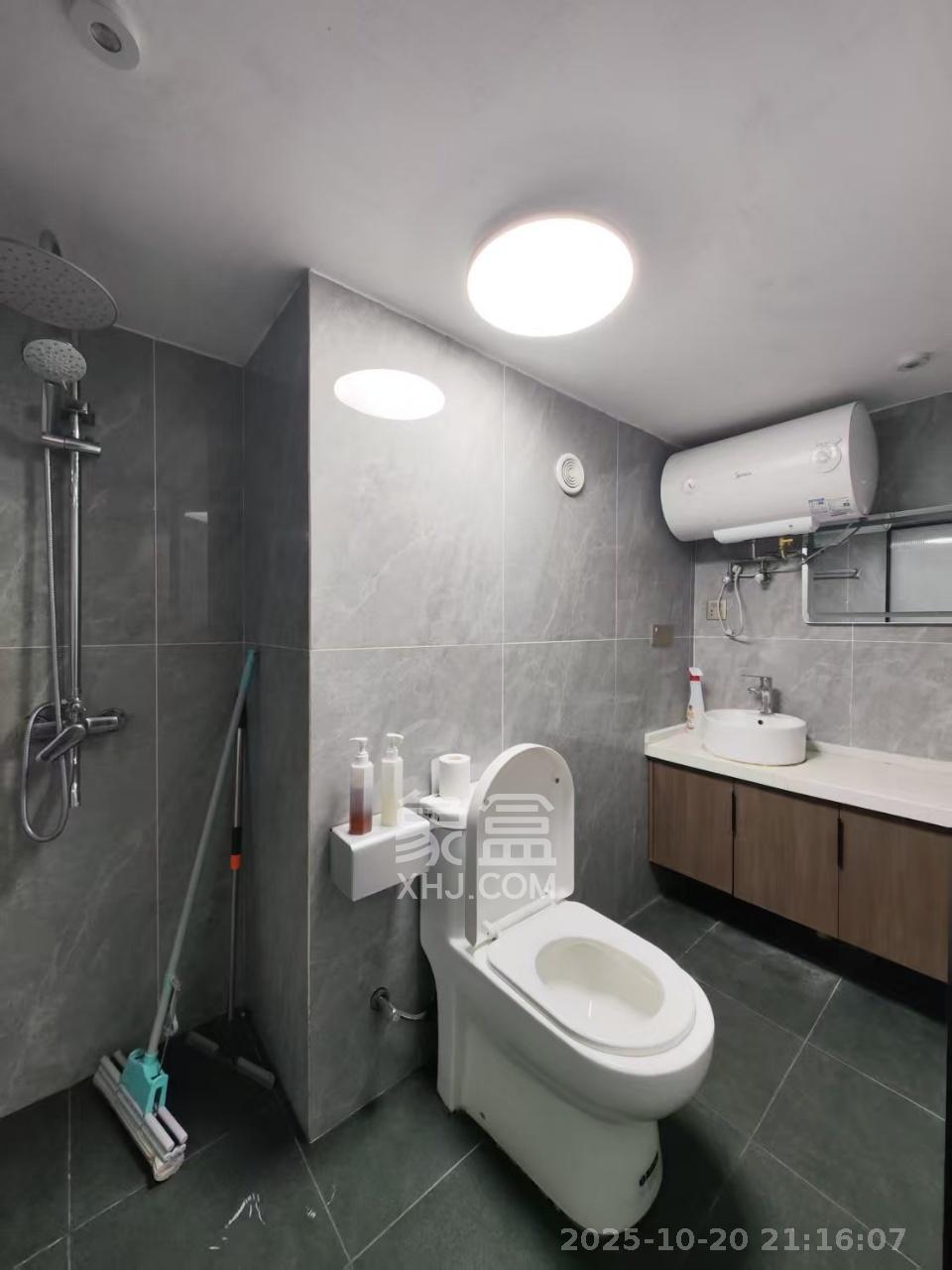 长房时代小镇 1室1厅1卫 1300.0元/月 长房时代小镇 1室1厅1卫 1300.0元/月室内图