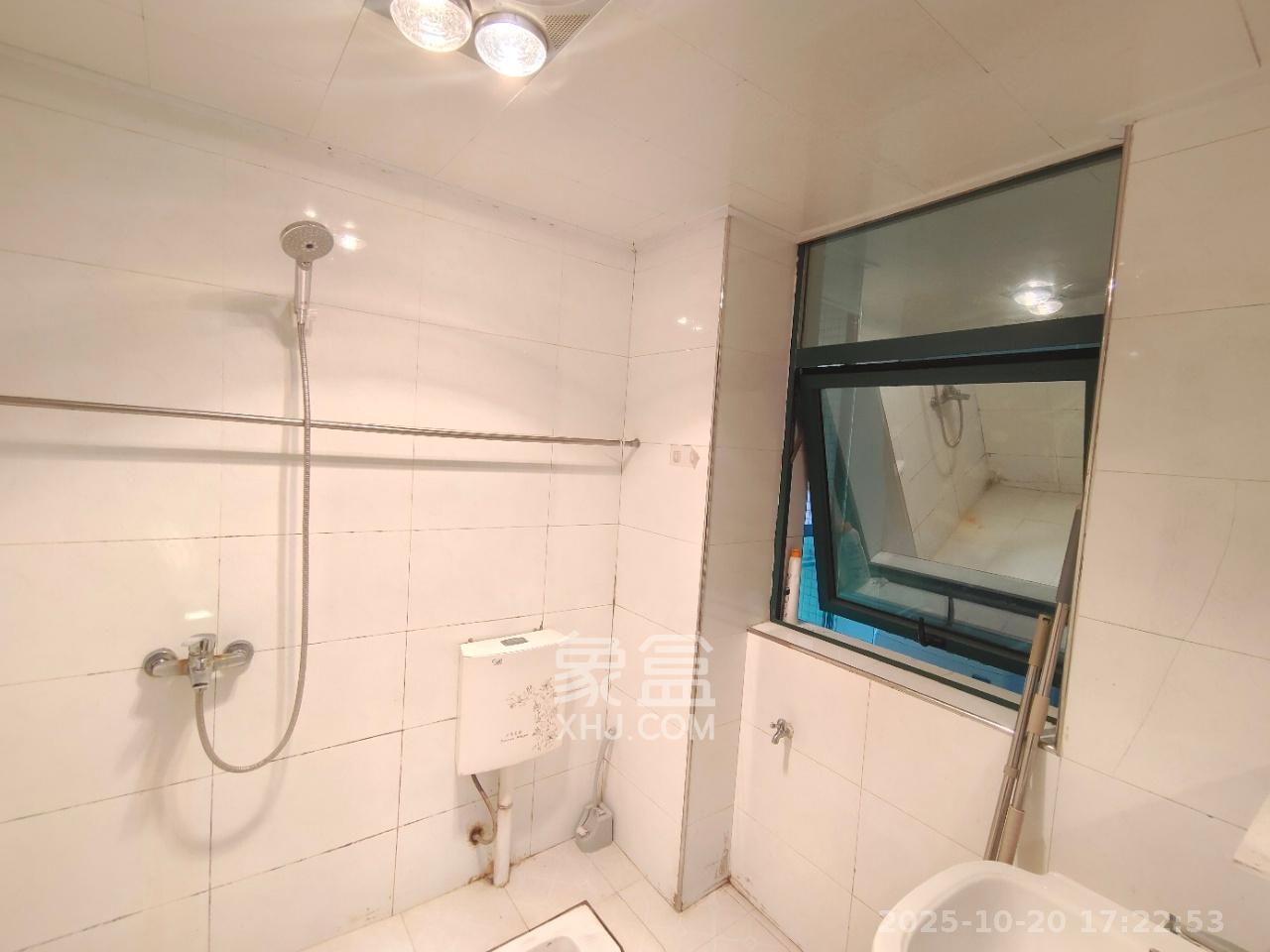 湖韵佳苑  2室1厅1卫    1800.0元/月室内图