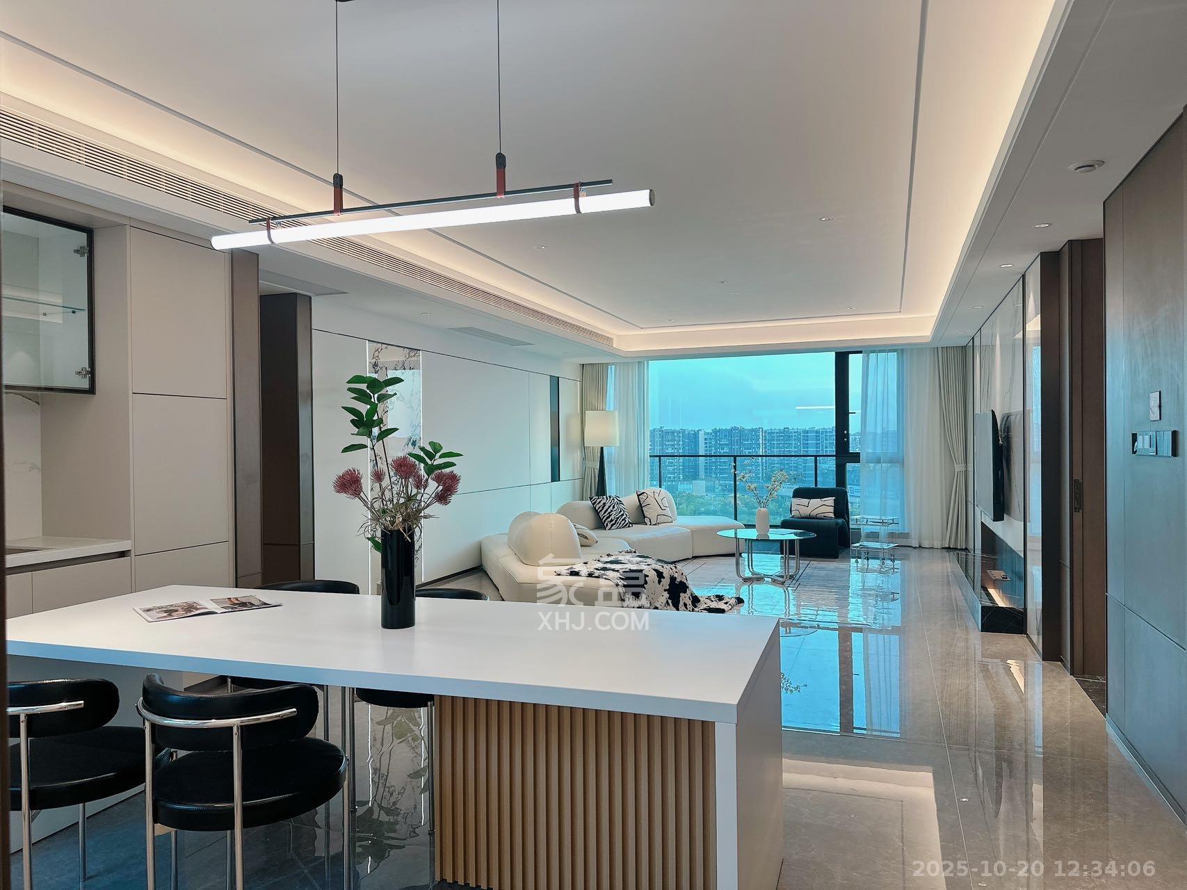 鑫远融泽府  4室2厅3卫    8800.0元/月 鑫远融泽府  4室2厅3卫    8800.0元/月室内图