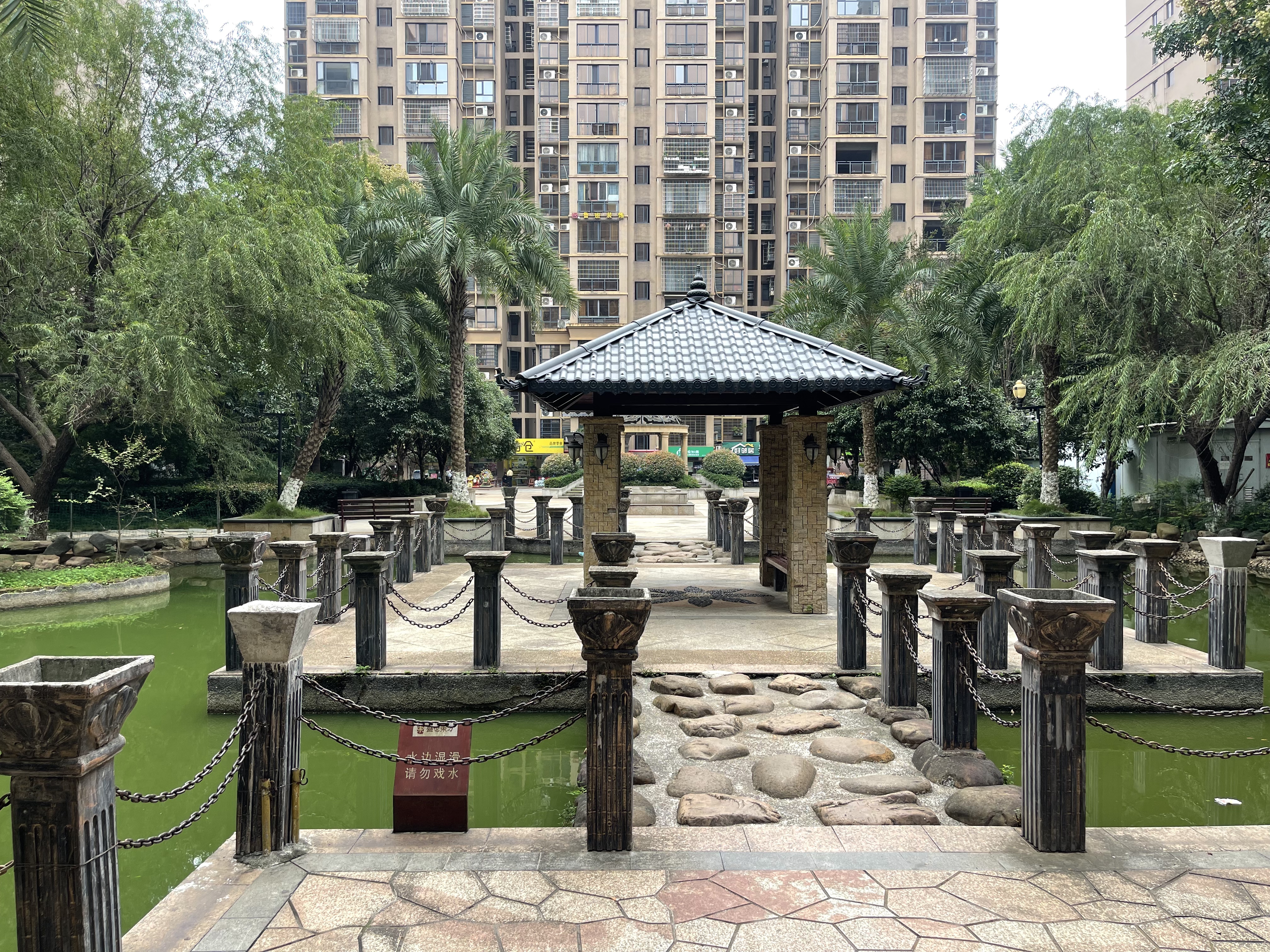 盛世东方  2室2厅1卫    45.8万小区图