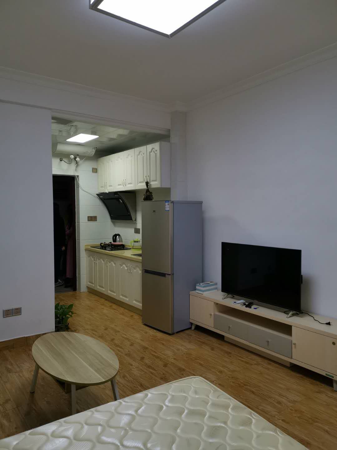 梓湖东城  1室1厅1卫    16.8万客厅