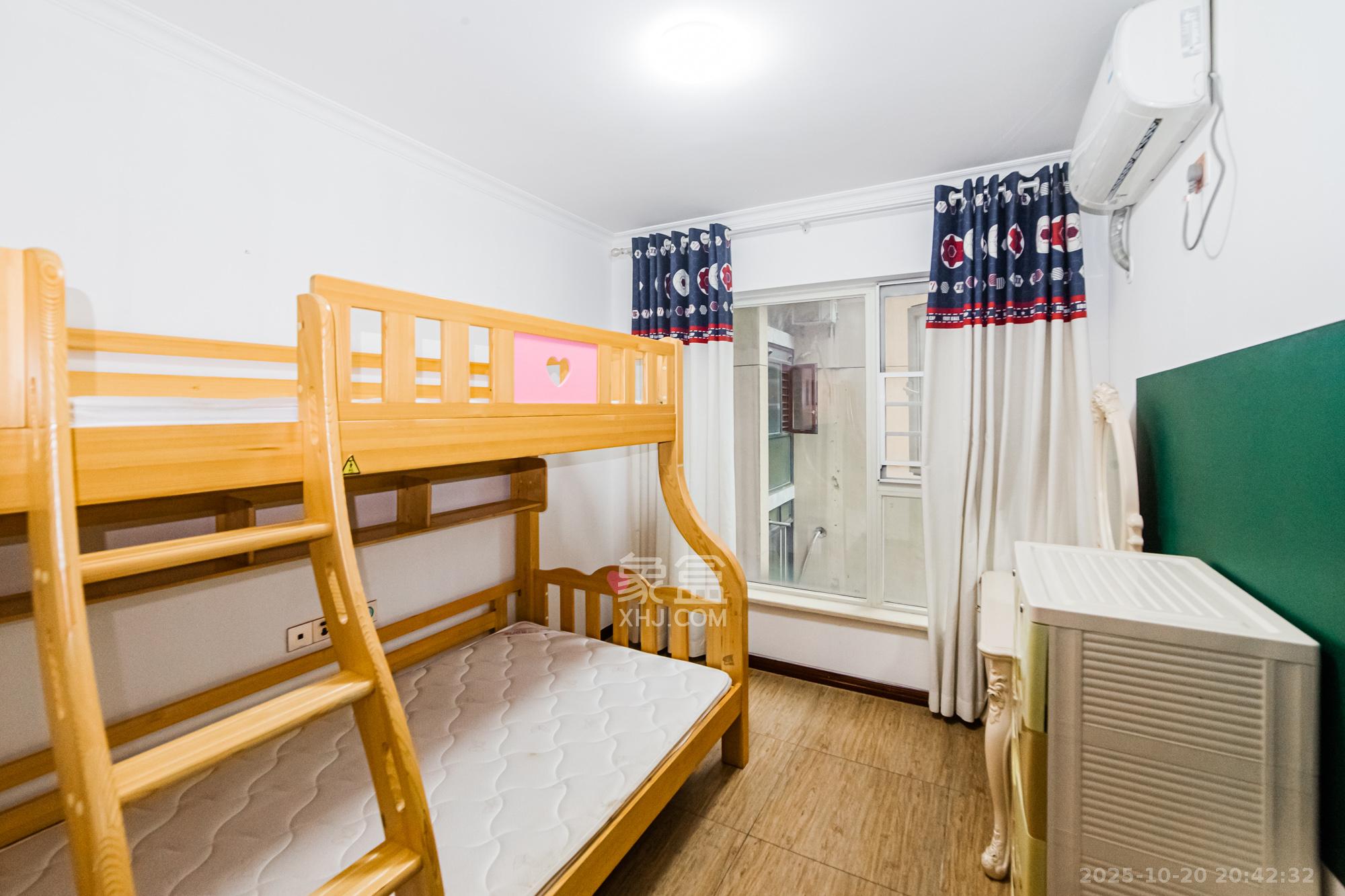 北辰三角洲D2区  4室2厅2卫    185.0万 北辰三角洲D2区  4室2厅2卫    185.0万卧室