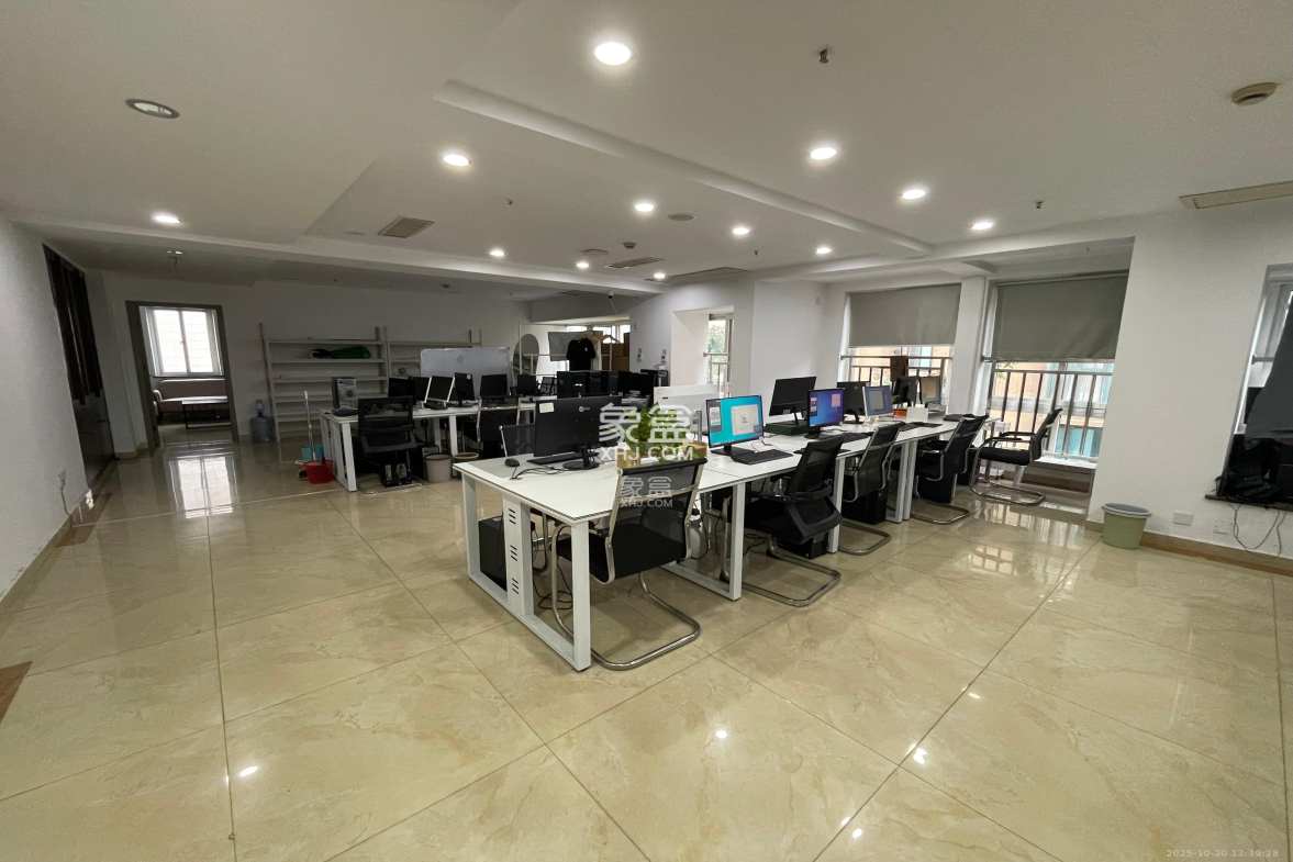 星城荣域  4室1厅6卫    15000.0元/月 星城荣域  4室1厅6卫    15000.0元/月室内图