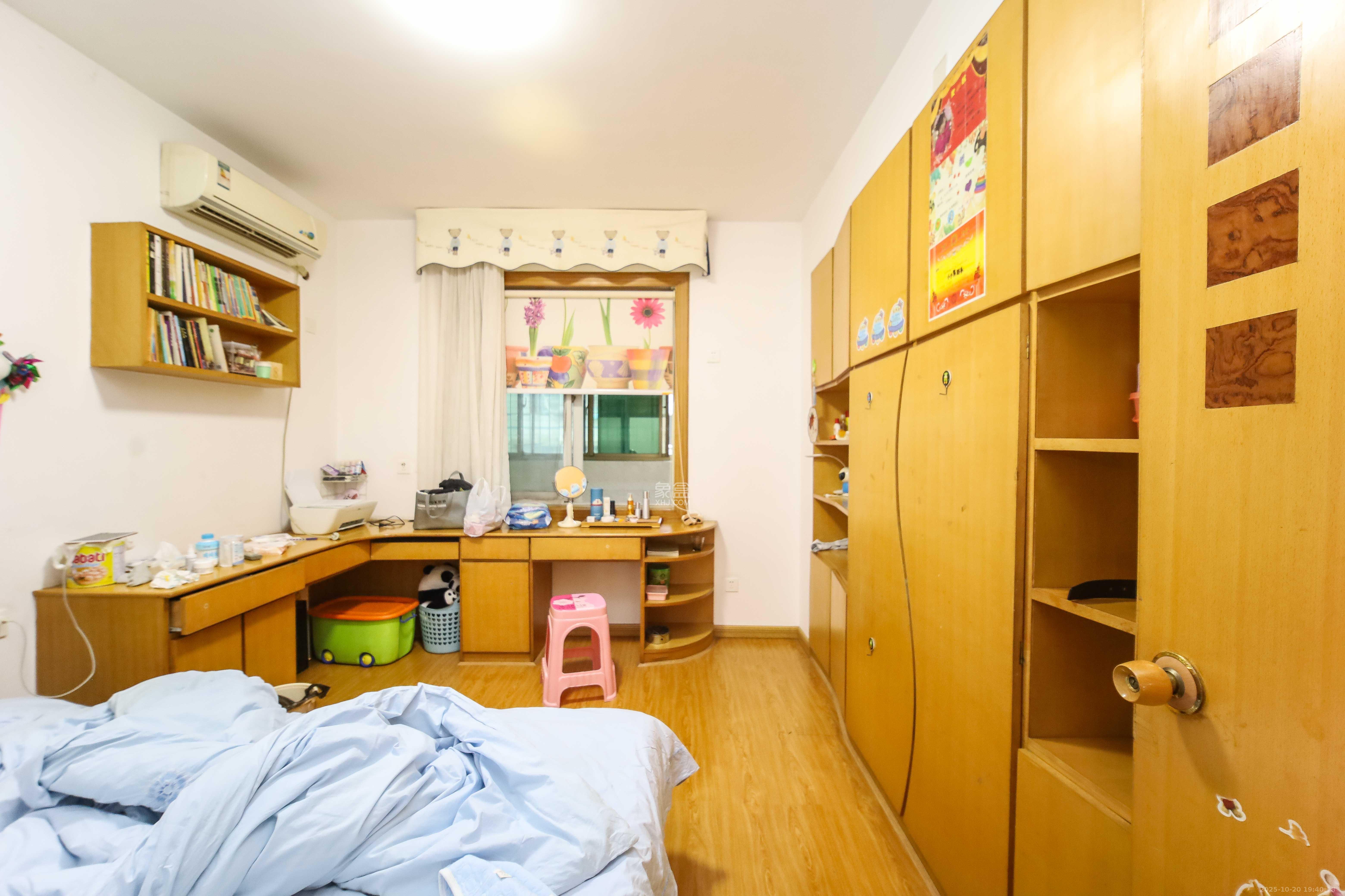 保利苑  3室2厅2卫    56.0万卧室