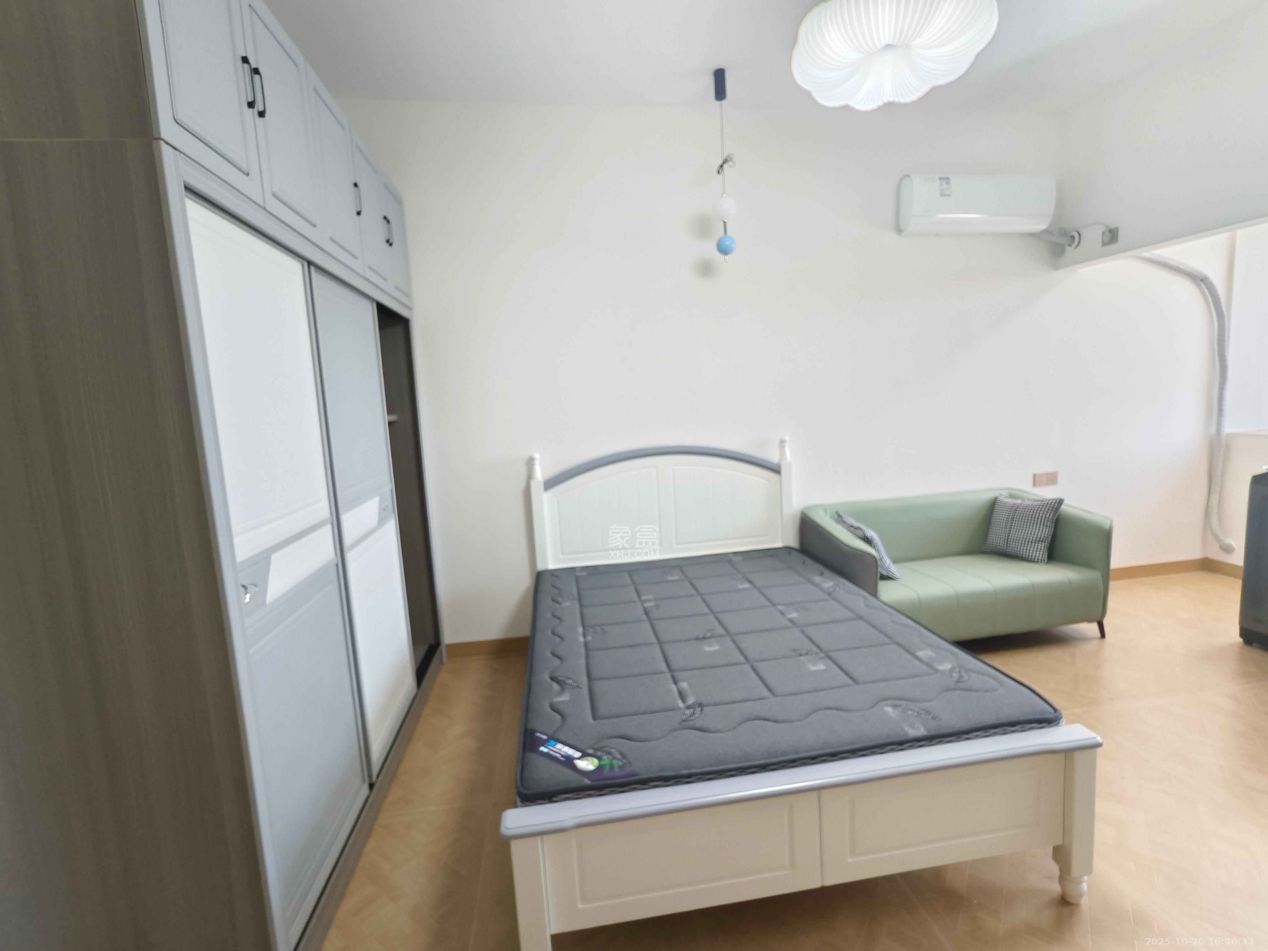 中南壹号院  1室1厅1卫    1200.0元/月室内图