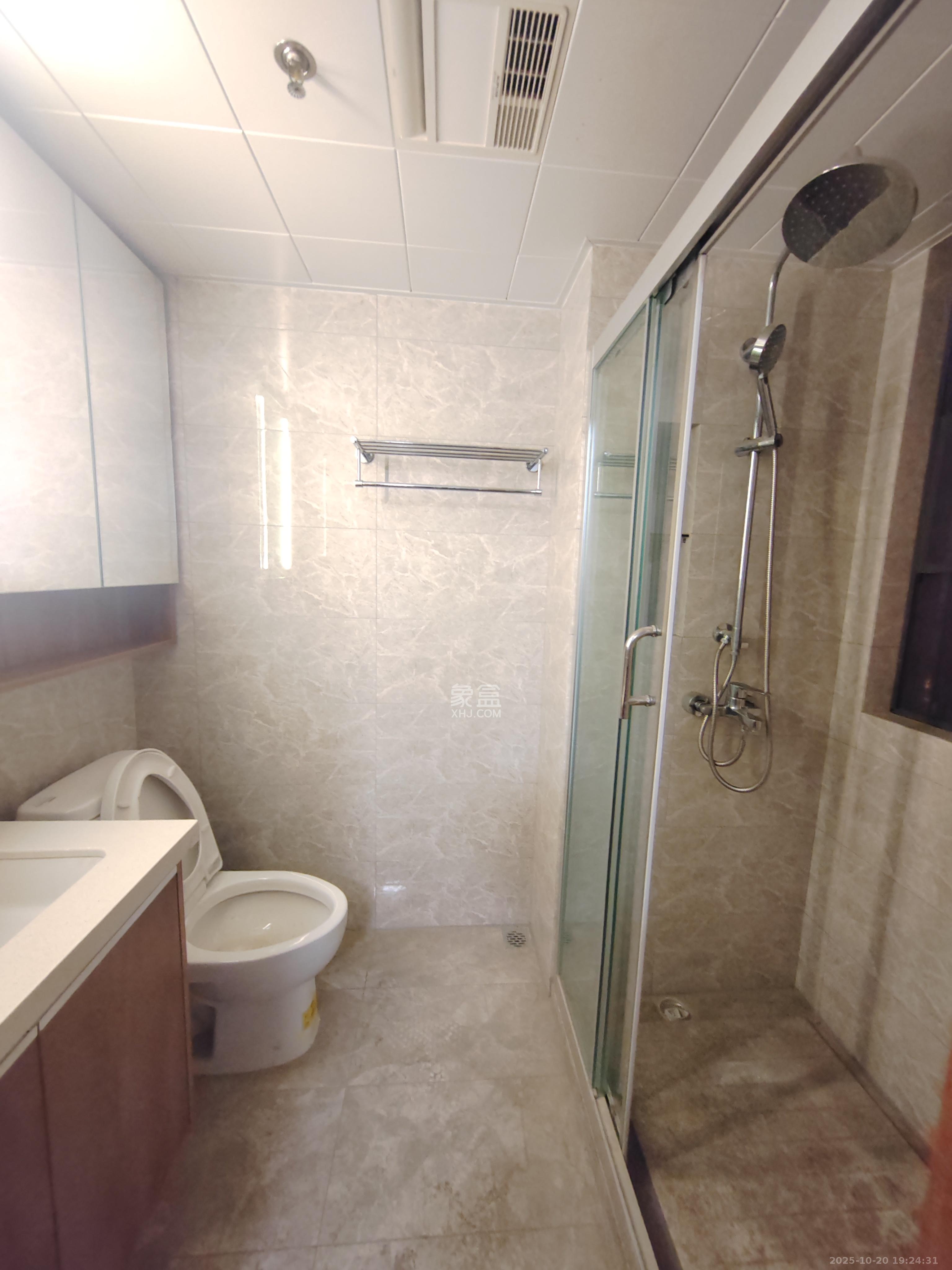 梅溪悦章  4室2厅2卫    3300.0元/月室内图