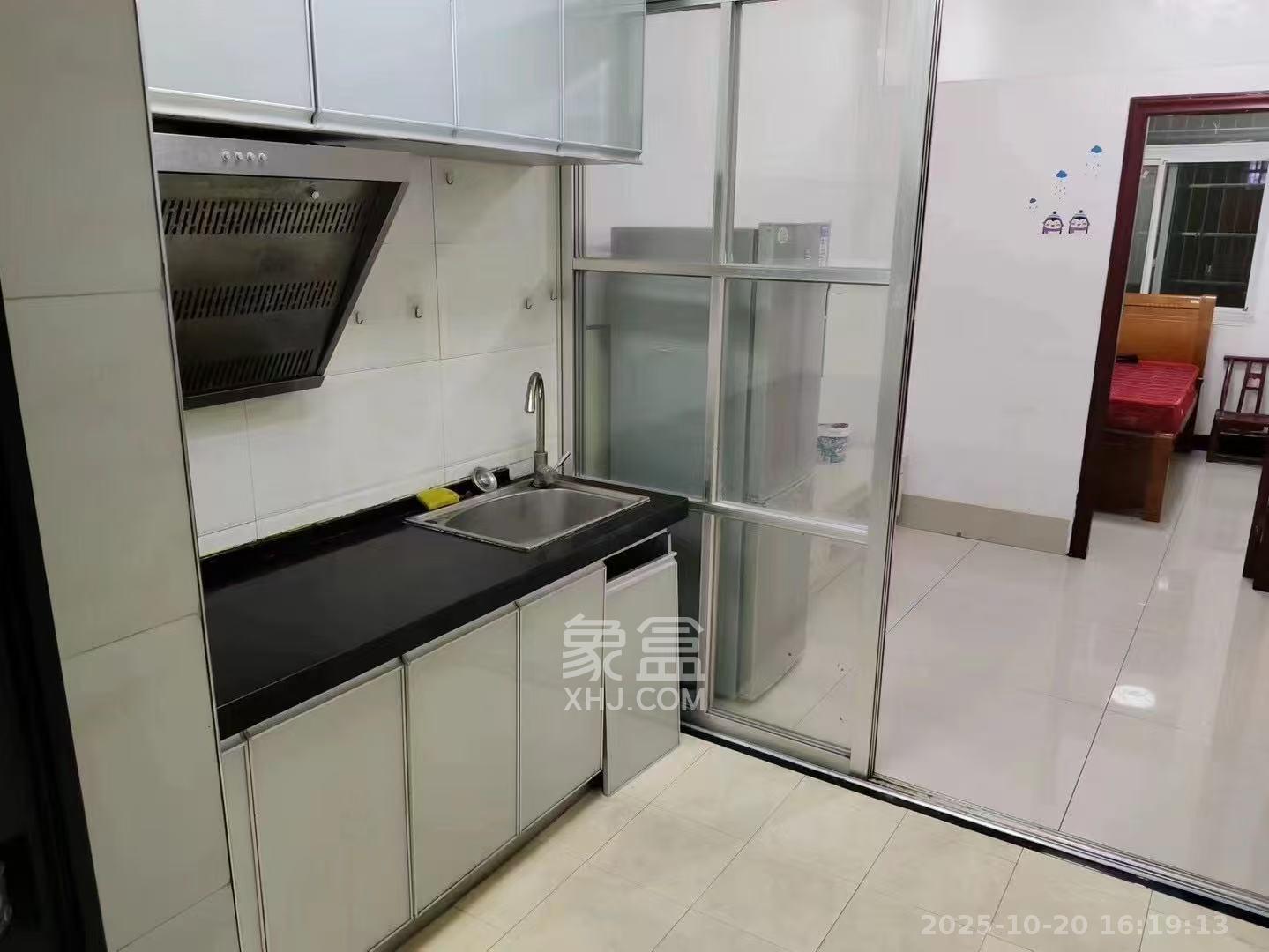 骑龙安置小区 2室1厅1卫 1400.0元/月 骑龙安置小区 2室1厅1卫 1400.0元/月室内图