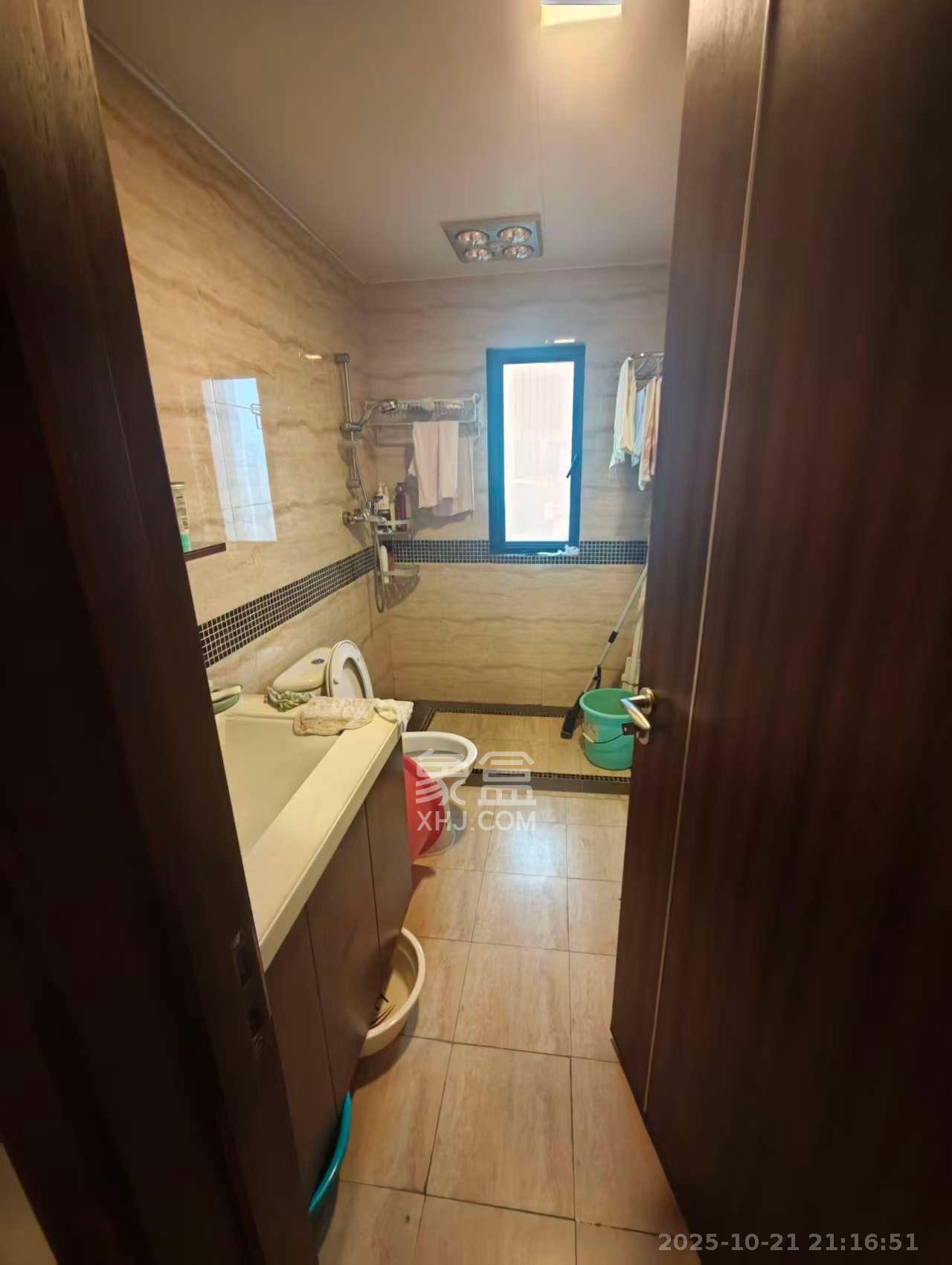 万科城市花园  3室2厅2卫    2800.0元/月 万科城市花园  3室2厅2卫    2800.0元/月室内图