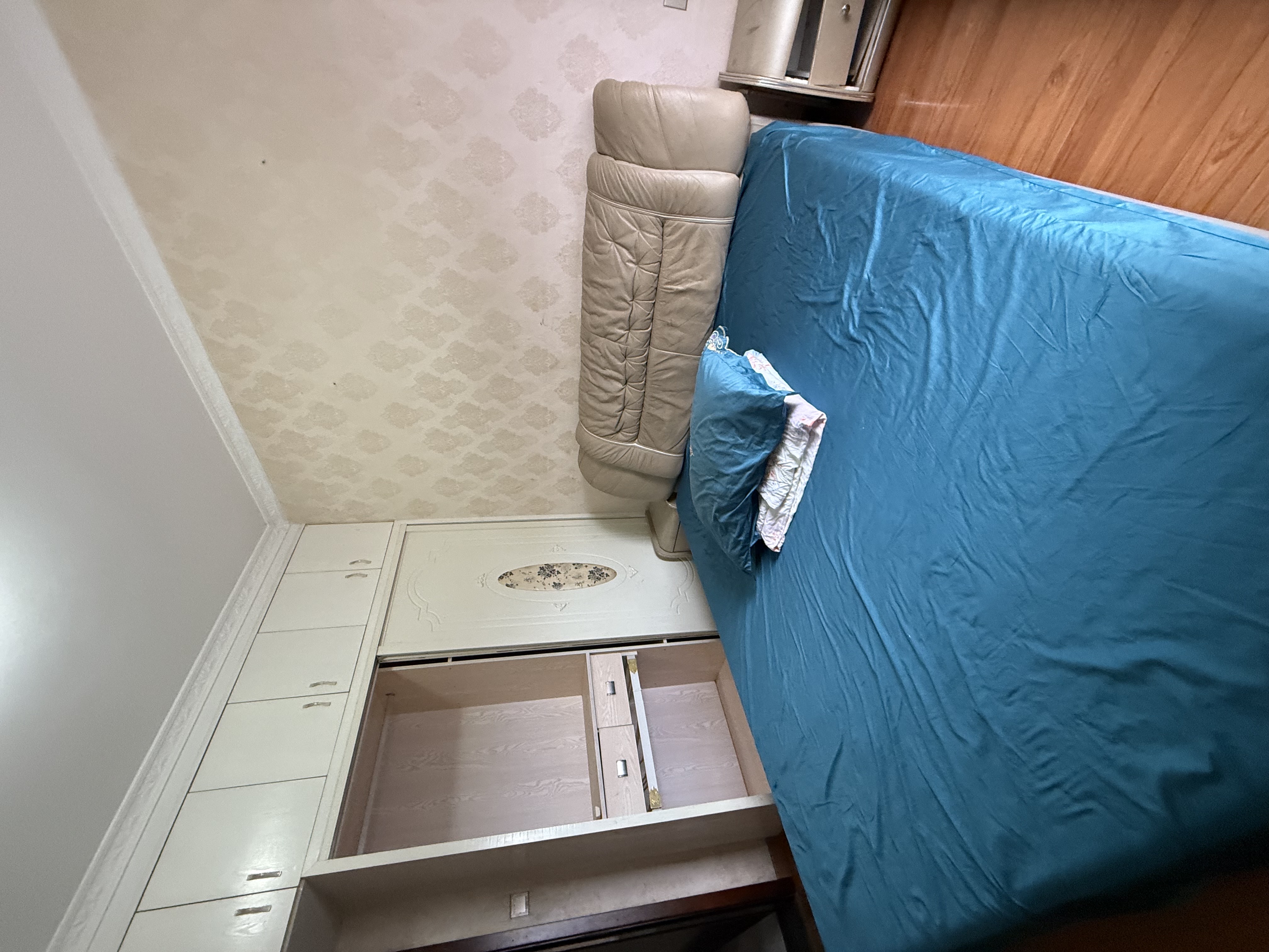 御江帝景 3室2厅2卫 2500.0元/月 御江帝景 3室2厅2卫 2500.0元/月室内图