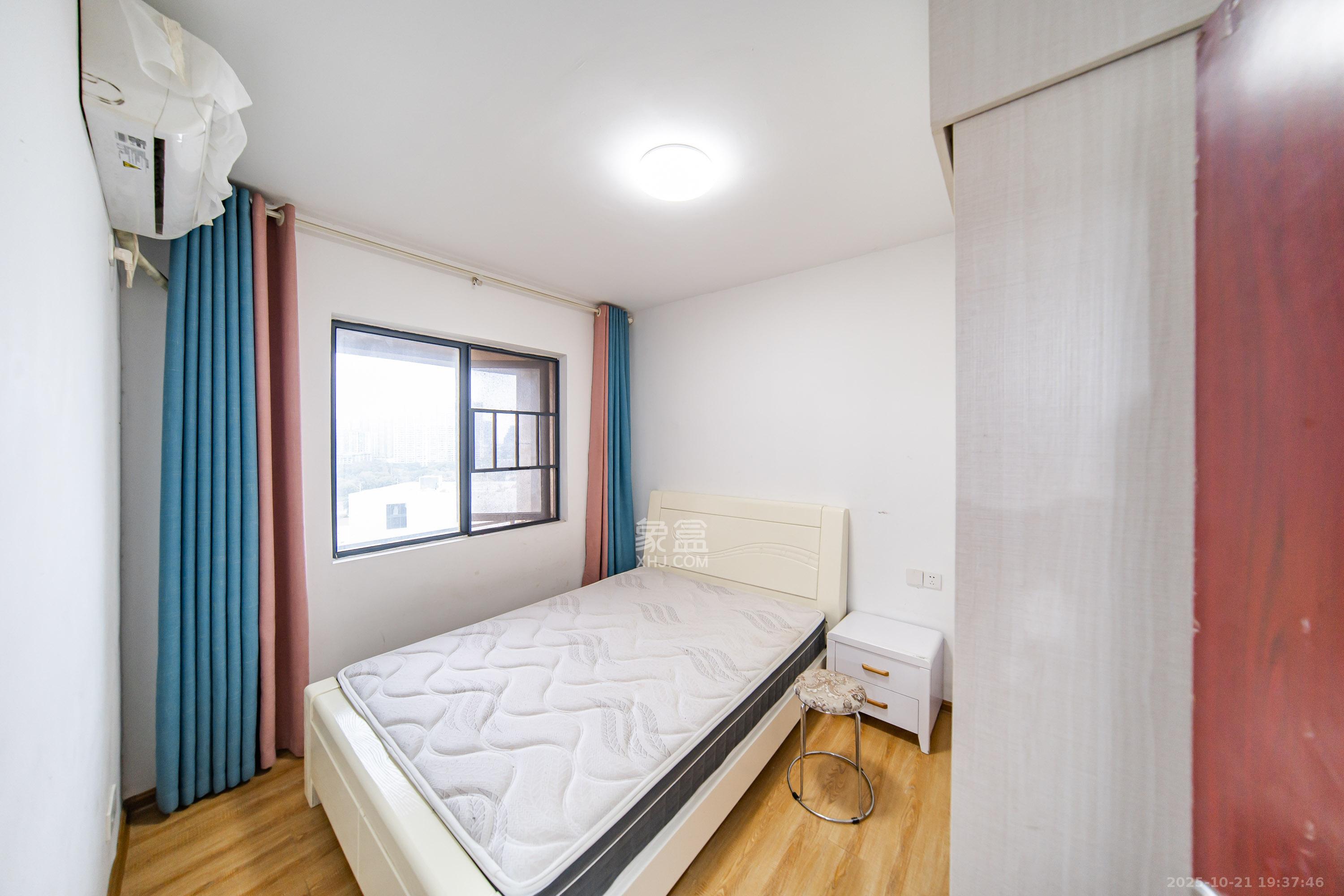 湘熙水郡(观澜海赋家园)  4室2厅2卫    145.0万 湘熙水郡(观澜海赋家园)  4室2厅2卫    145.0万卧室