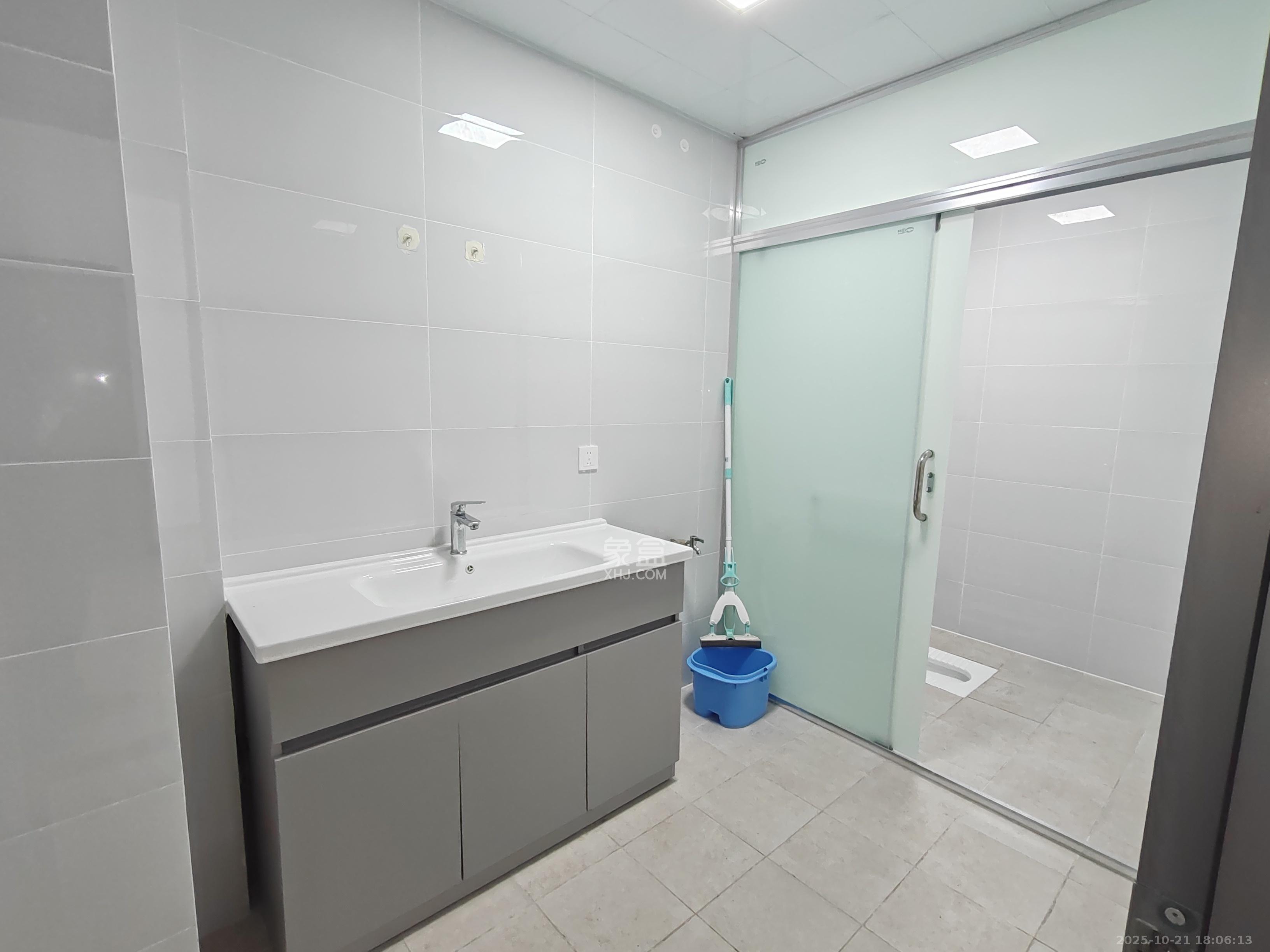 广大商务大厦  1室1厅1卫    1880.0元/月 广大商务大厦  1室1厅1卫    1880.0元/月室内图