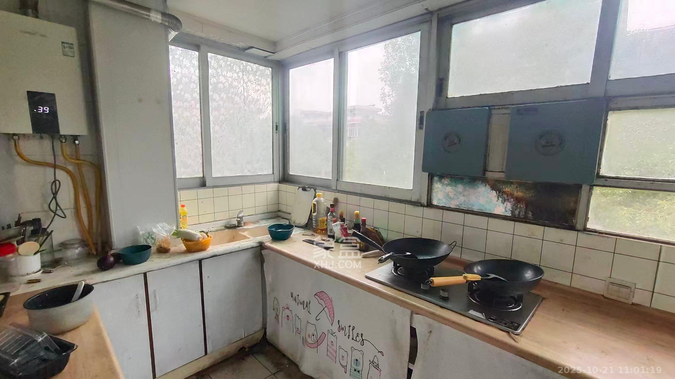 湘计花园  3室1厅1卫    1500.0元/月 湘计花园  3室1厅1卫    1500.0元/月室内图