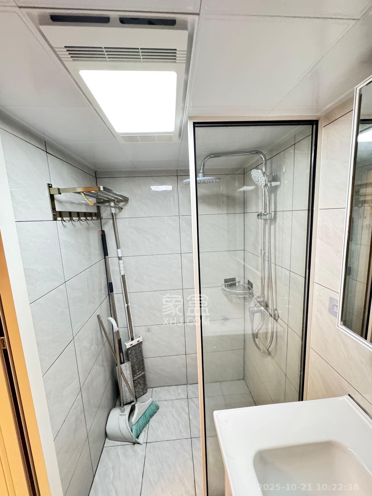 时代MOMA云PARK 2室1厅1卫 2500.0元/月 时代MOMA云PARK 2室1厅1卫 2500.0元/月室内图