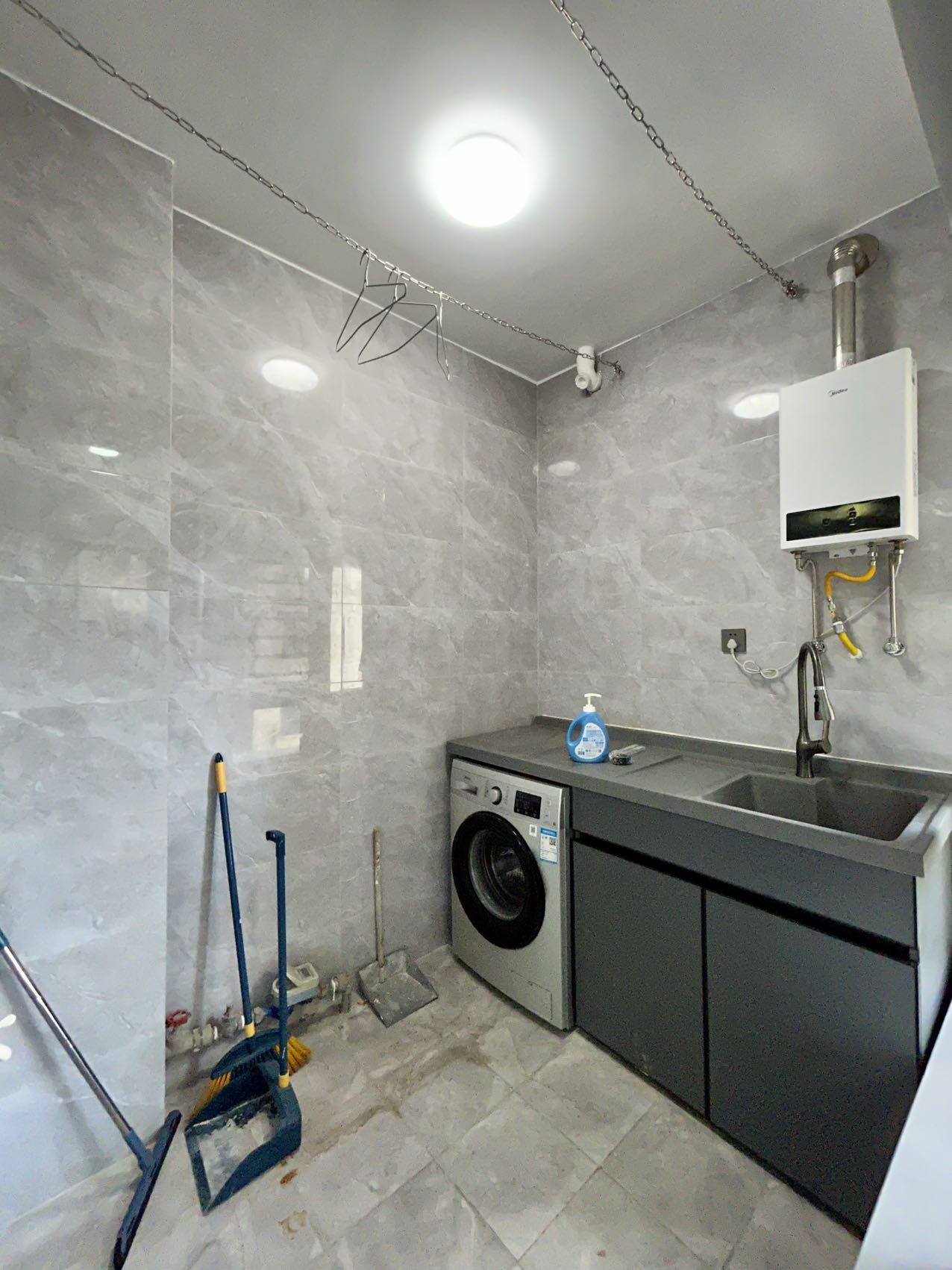 金城新天地  3室2厅1卫    3700.0元/月室内图