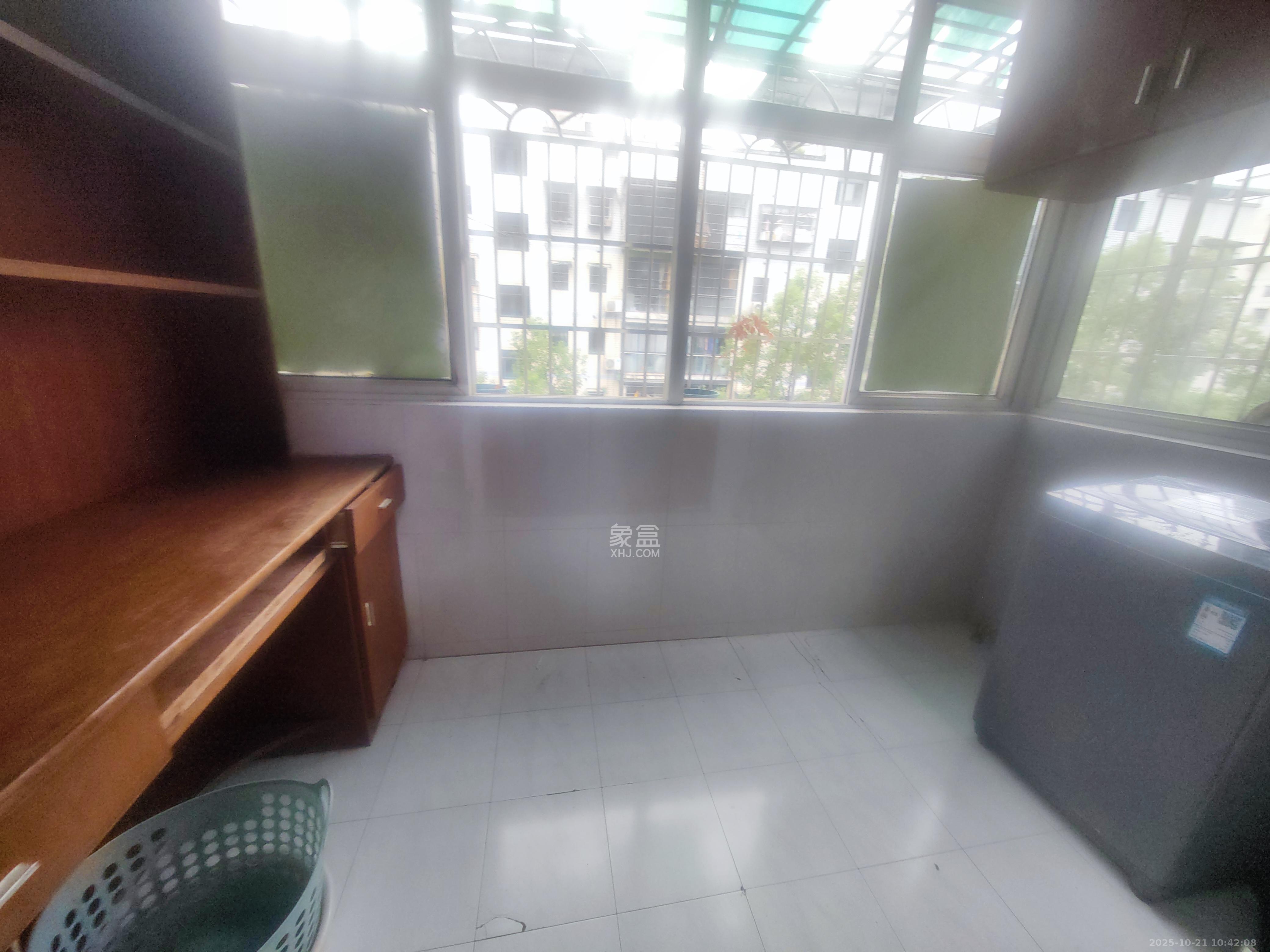 南湖路水工机械厂宿舍  2室1厅1卫    1600.0元/月室内图