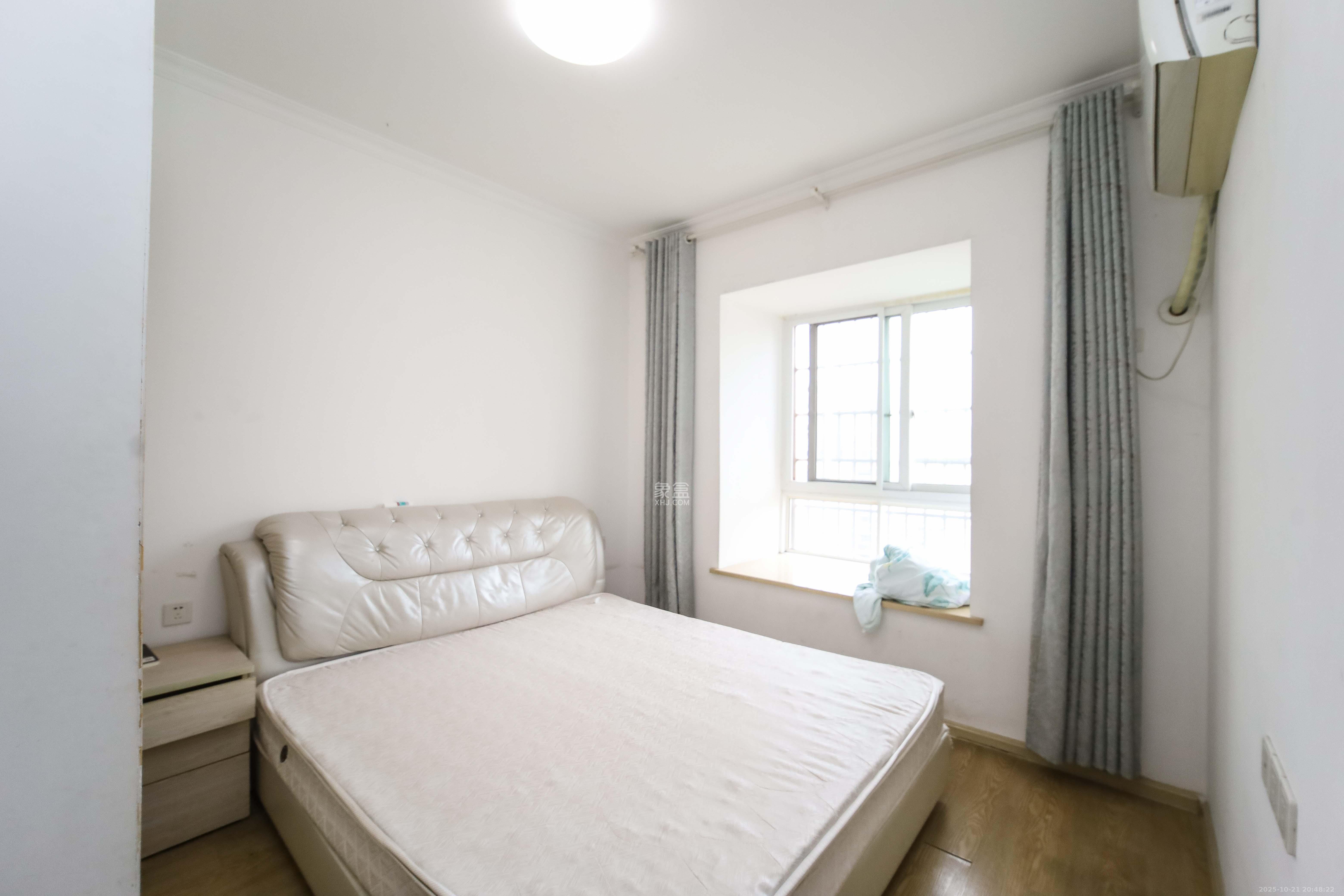 上河国际C区 3室2厅1卫 88.0万 上河国际C区 3室2厅1卫 88.0万卧室