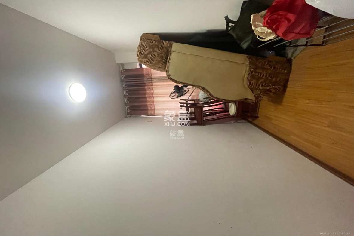 安泰嘉园(湘府邻伴) 3室2厅2卫 2600.0元/月 安泰嘉园(湘府邻伴) 3室2厅2卫 2600.0元/月室内图