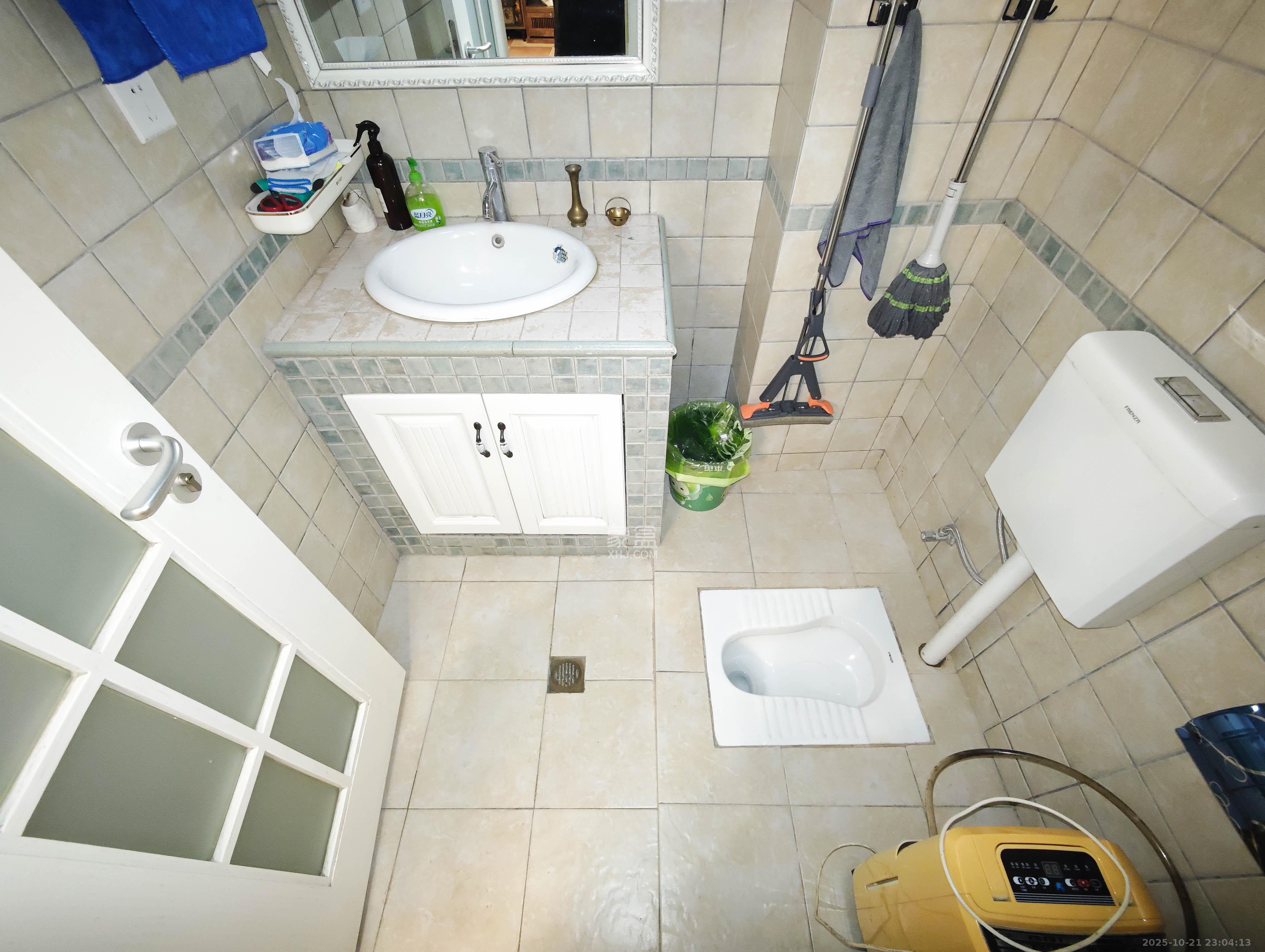 保利城(中航城国际社区、郡原美村)  4室2厅2卫    328.0万 保利城(中航城国际社区、郡原美村)  4室2厅2卫    328.0万卫生间