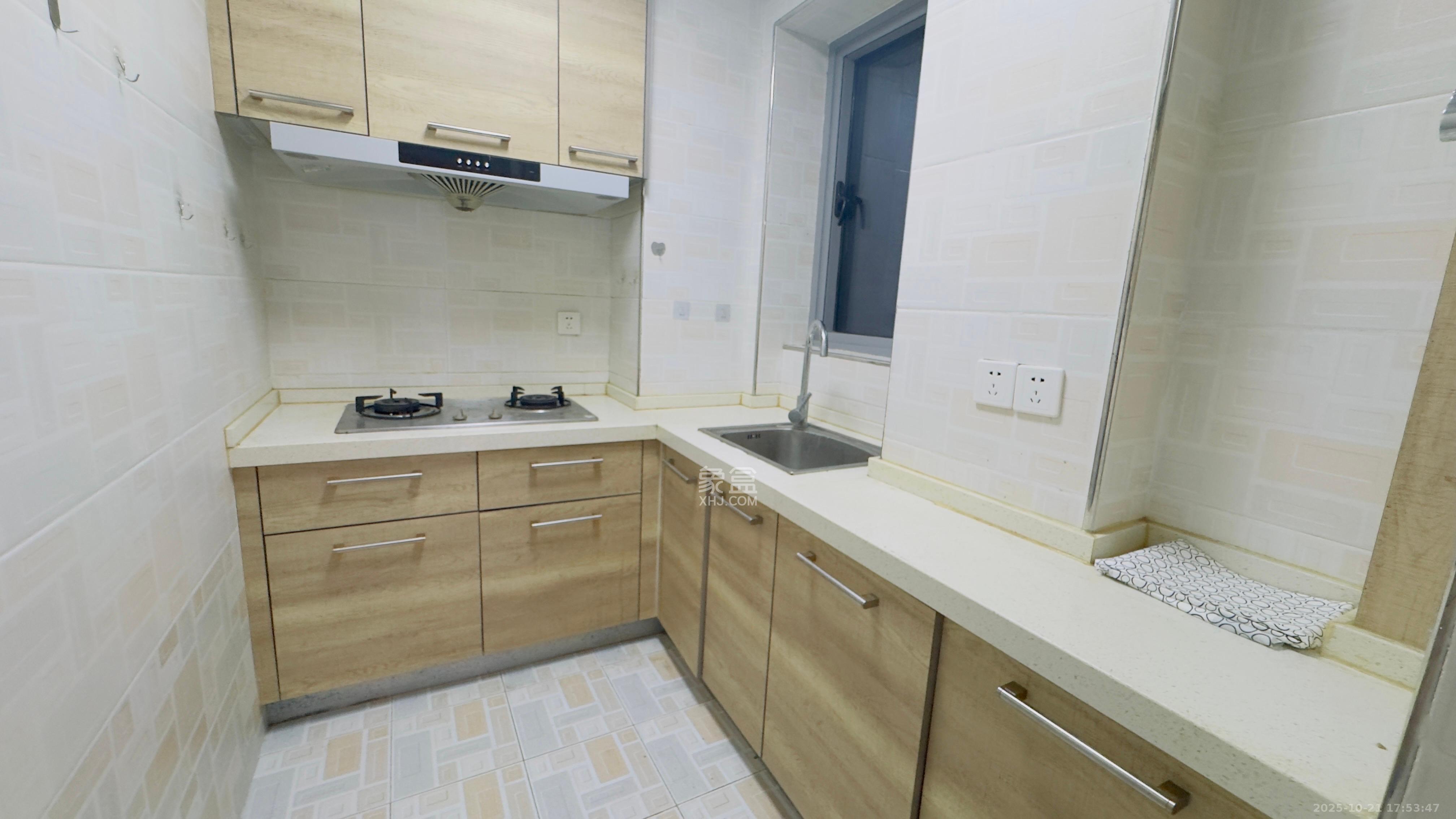 保利国际广场 2室1厅1卫 3500.0元/月 保利国际广场 2室1厅1卫 3500.0元/月室内图