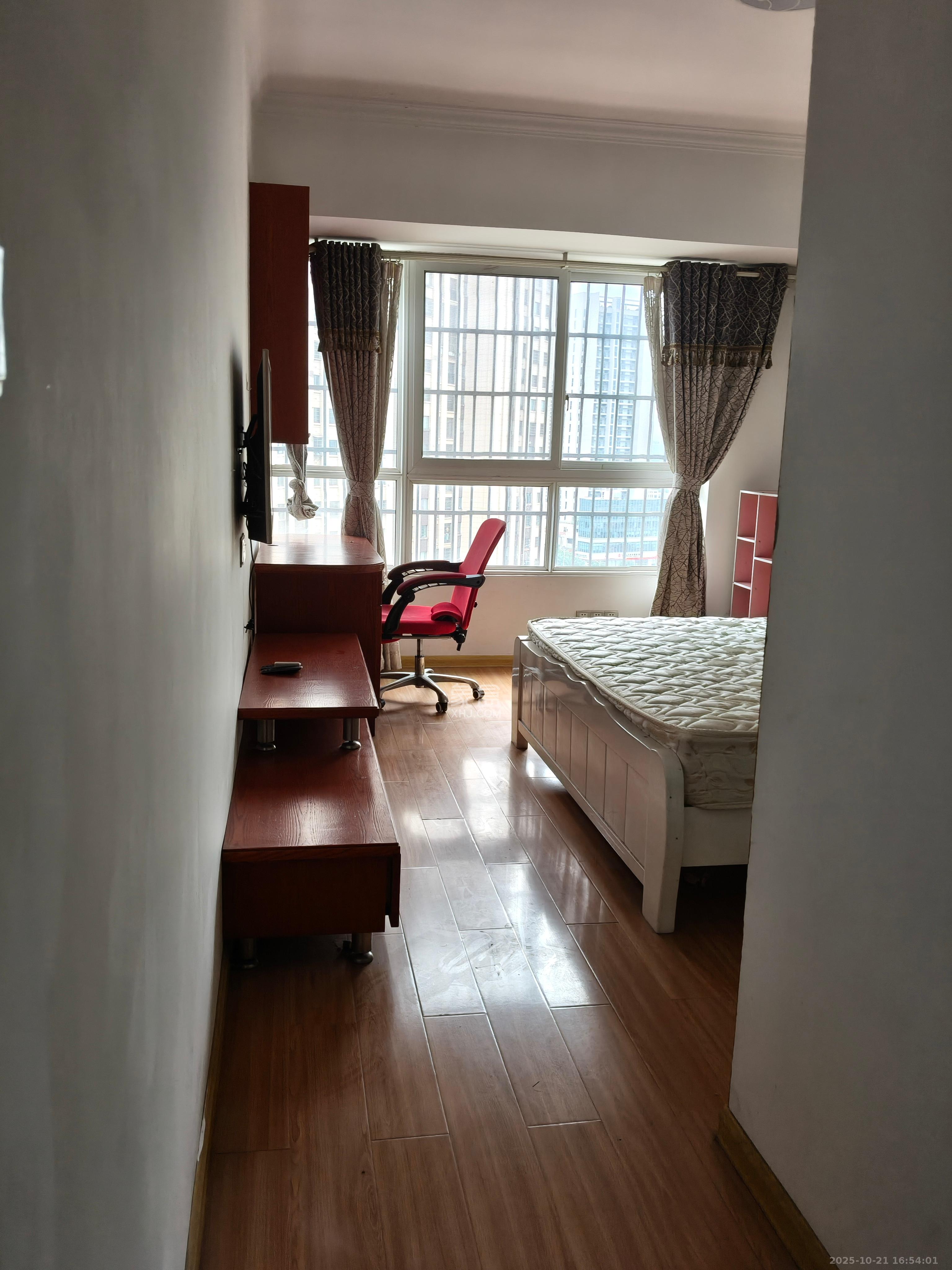 豪庭（江城豪庭）  3室2厅2卫    2300.0元/月室内图