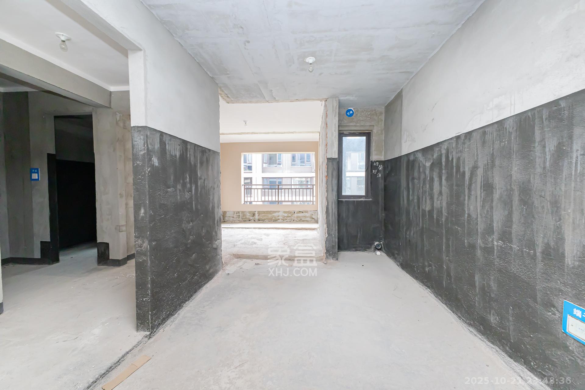 时代建发和著  5室2厅4卫    305.0万 时代建发和著  5室2厅4卫    305.0万卫生间