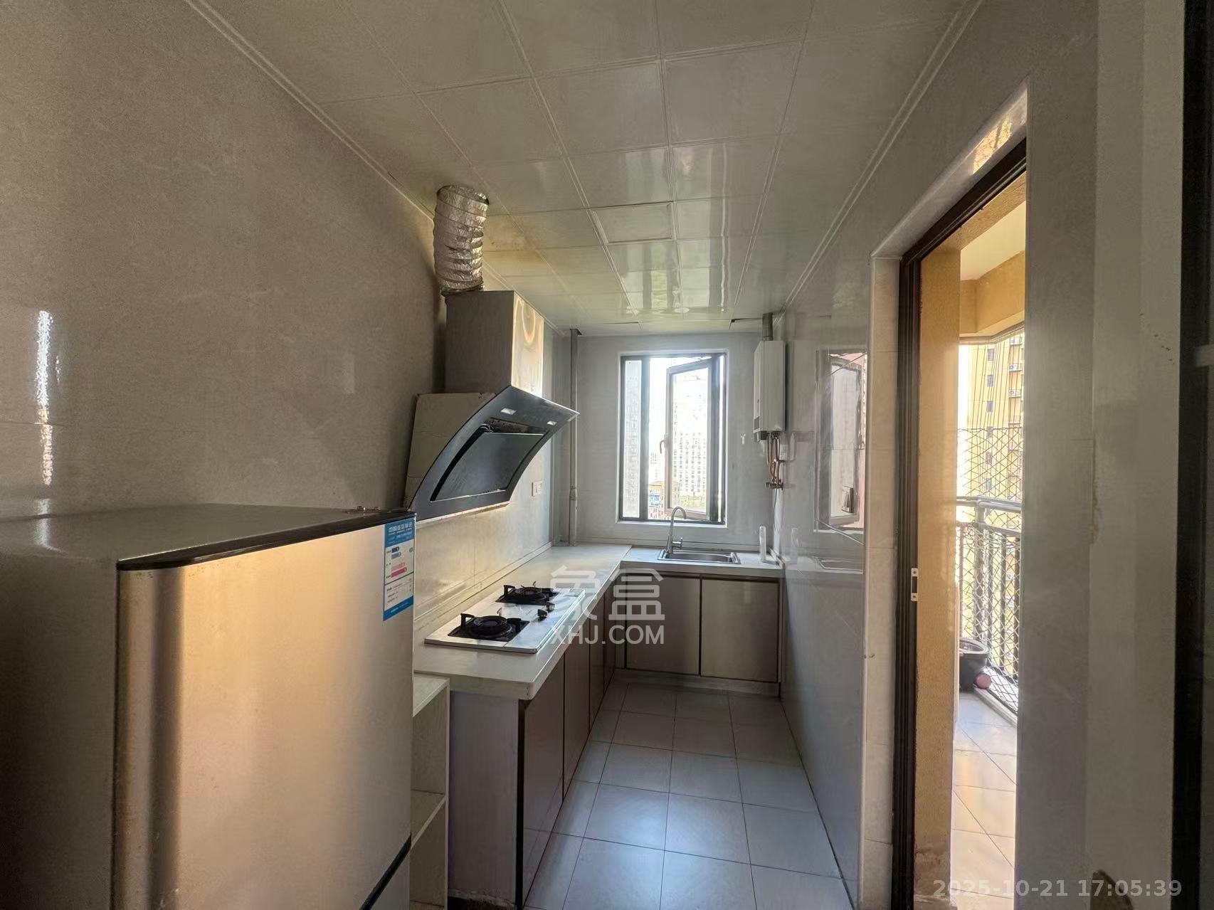 中欣楚天熙苑  3室2厅2卫    2500.0元/月 中欣楚天熙苑  3室2厅2卫    2500.0元/月室内图