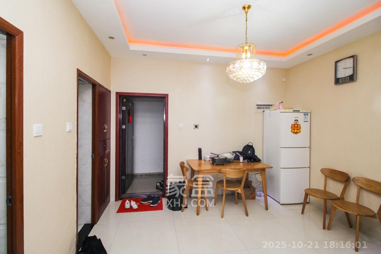 凯姆国际 2室2厅1卫 1800.0元/月 凯姆国际 2室2厅1卫 1800.0元/月室内图