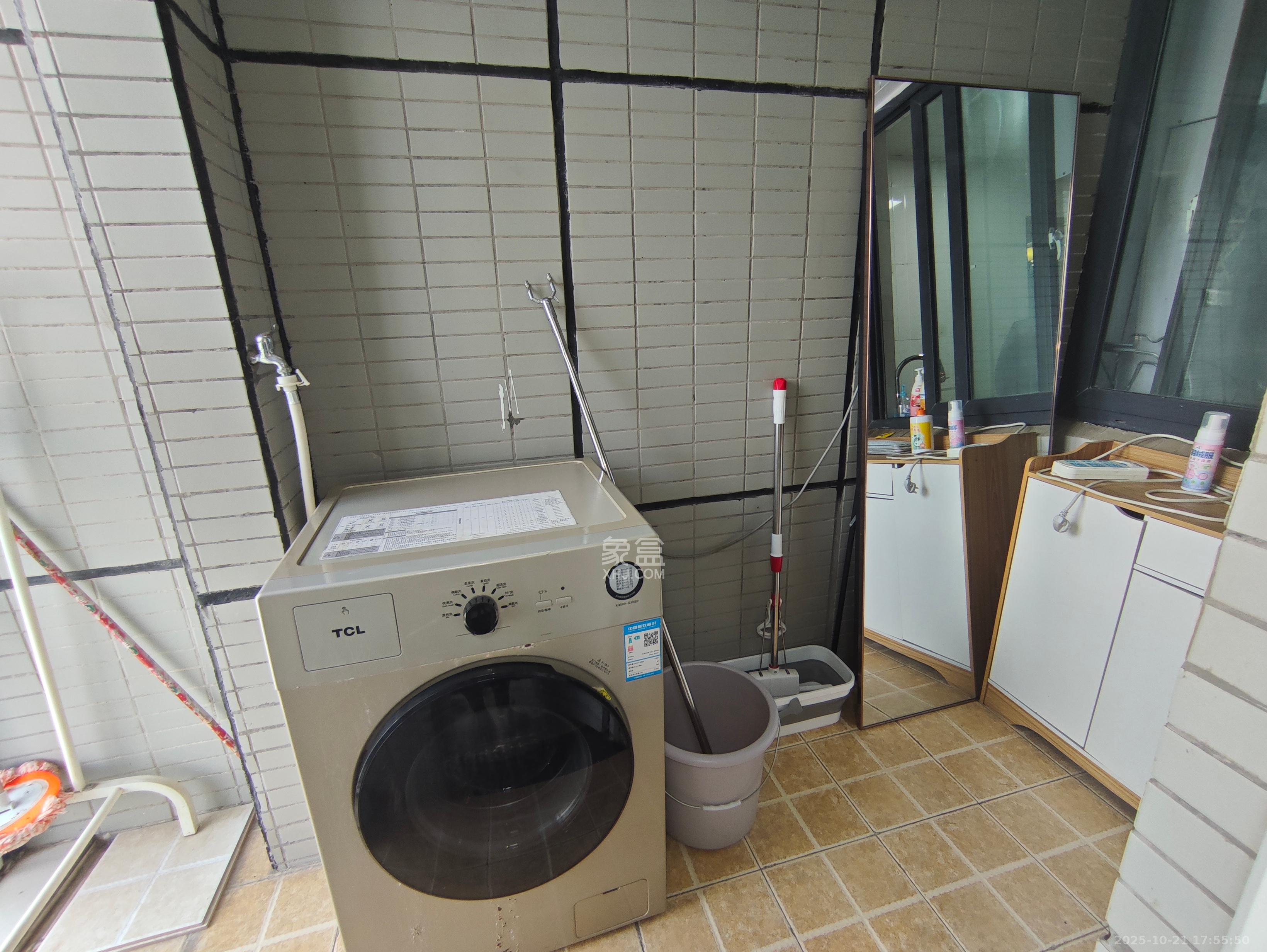 尚都花园城  2室2厅1卫    1800.0元/月 尚都花园城  2室2厅1卫    1800.0元/月室内图