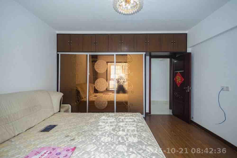 佳美星城  3室2厅2卫    1800.0元/月室内图