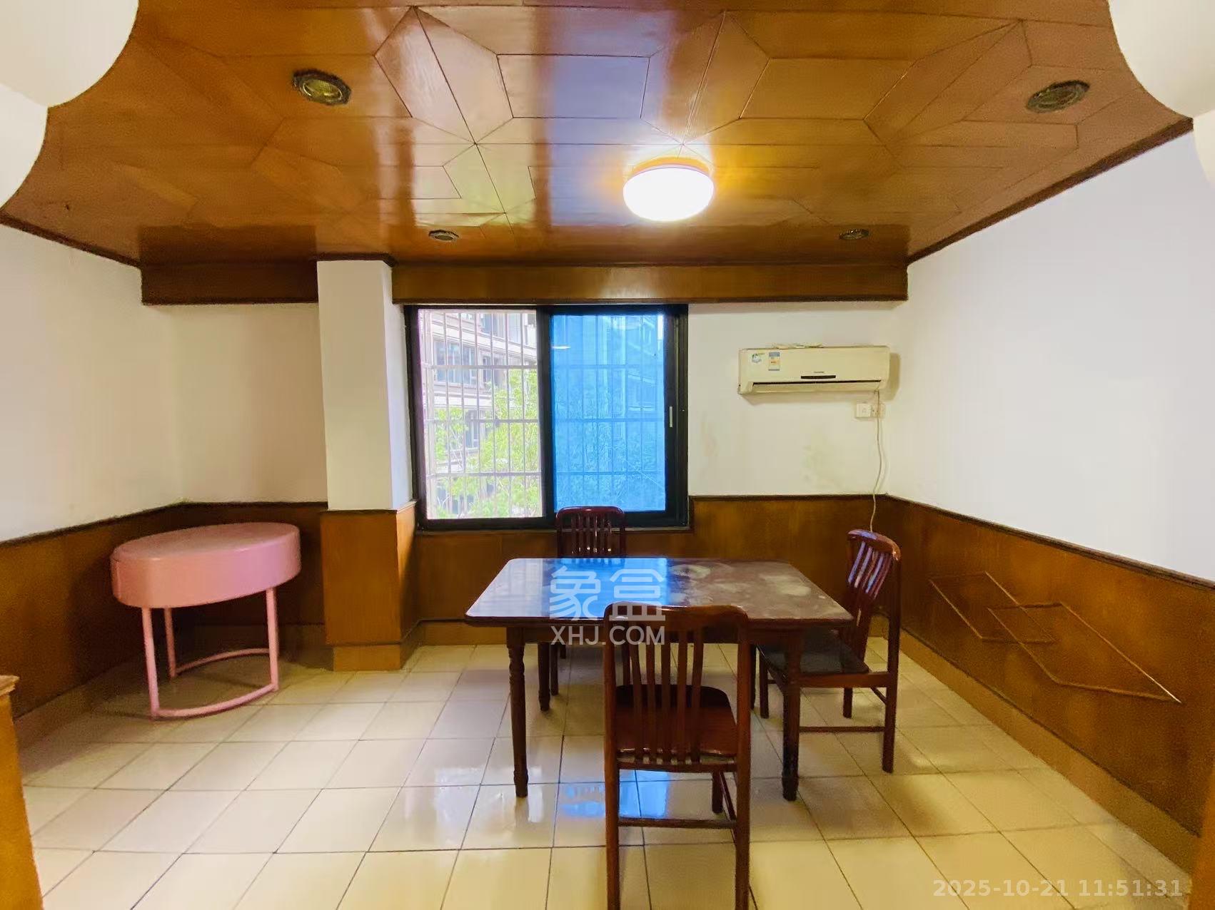 劳动广场消防队宿舍  3室2厅1卫    2000.0元/月室内图