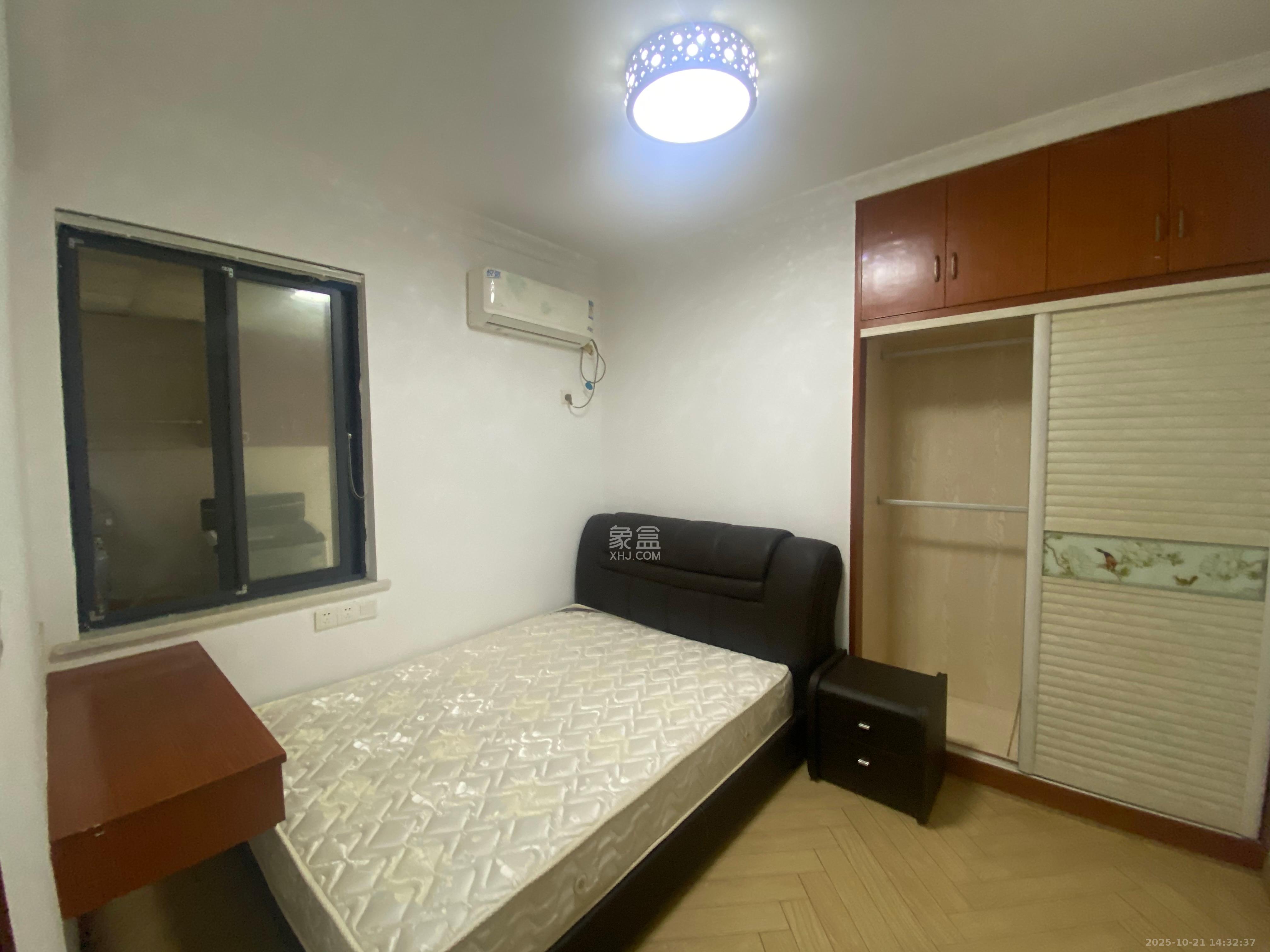 嘉福长安郡(融信澜悦、嘉福好美家园)  1室2厅1卫    2100.0元/月 嘉福长安郡(融信澜悦、嘉福好美家园)  1室2厅1卫    2100.0元/月室内图